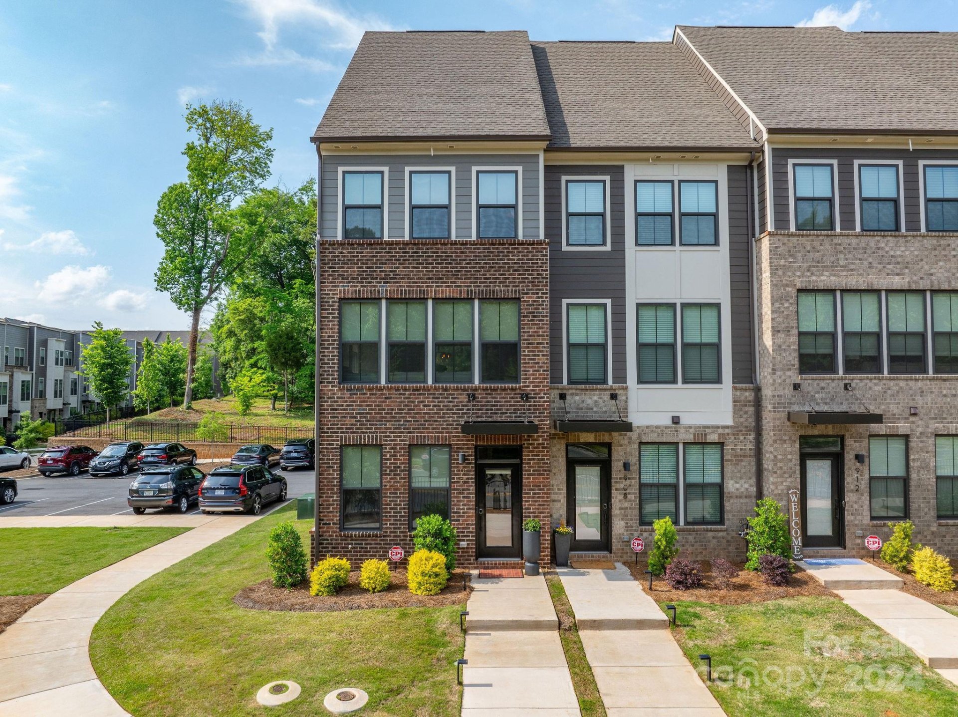 Property image 1 at 904 Broad River Lane, Charlotte, NC 28211