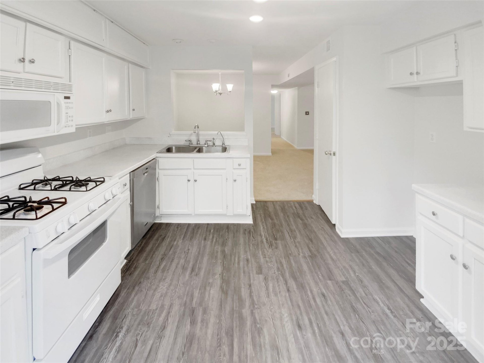 Property image 3 at 6003 Treetop Court, Charlotte, NC 28212