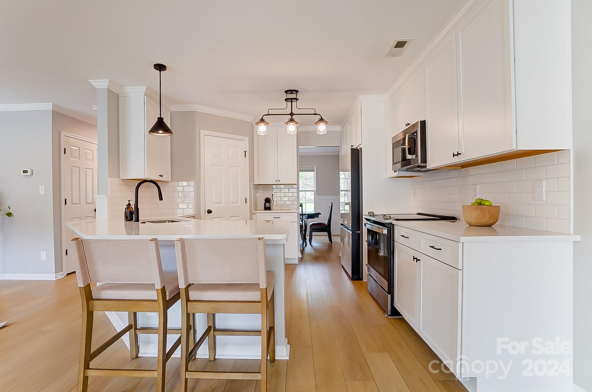 Property image 3 at 2123 Kenwood Terrace Drive, Matthews, NC 28105