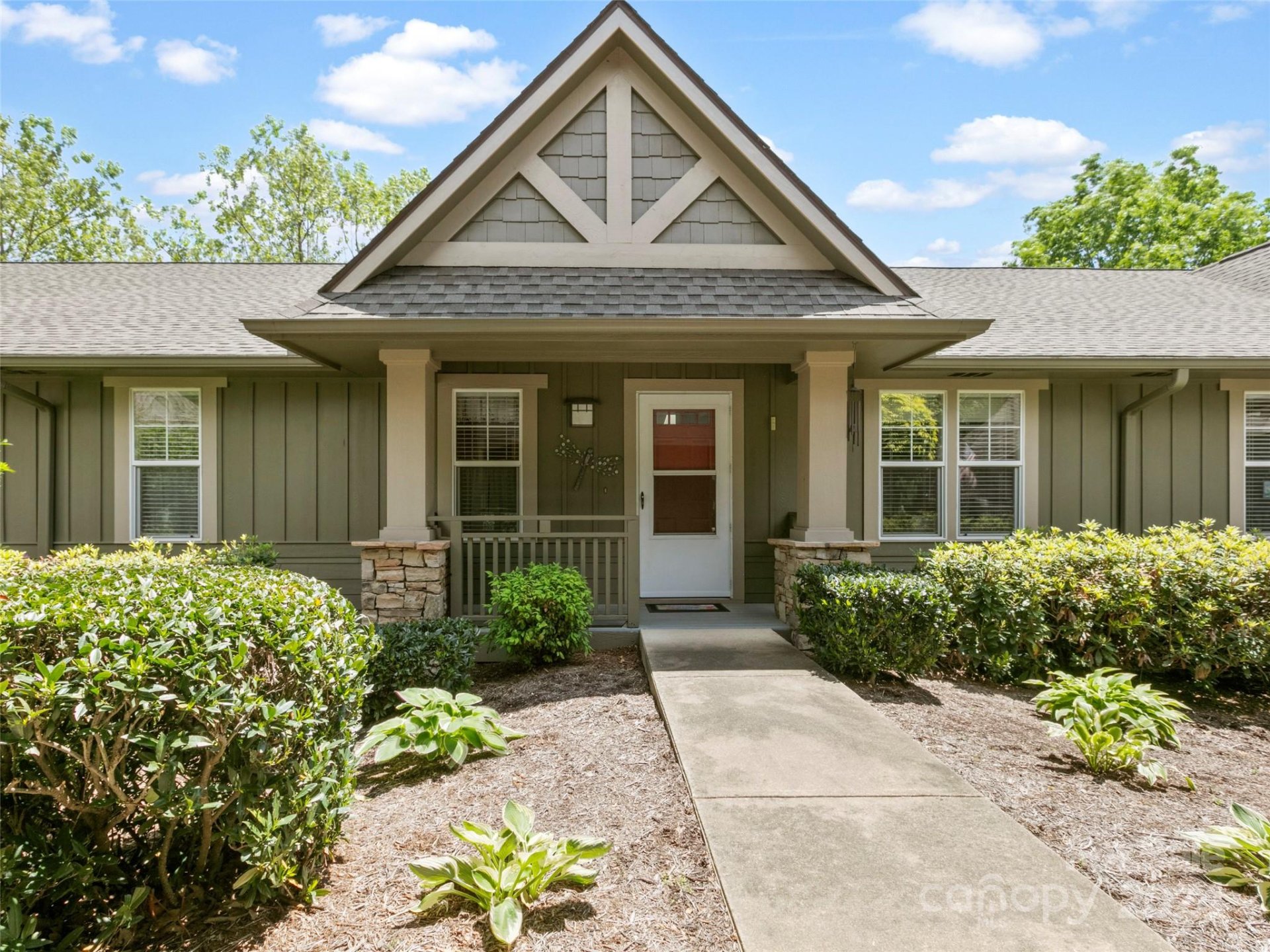 Property image 1 at 602 Fox Den Court, Hendersonville, NC 28792