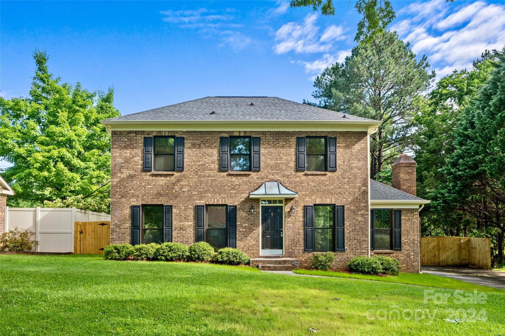 Property image 1 at 10412 Sardis Oaks Road, Charlotte, NC 28270