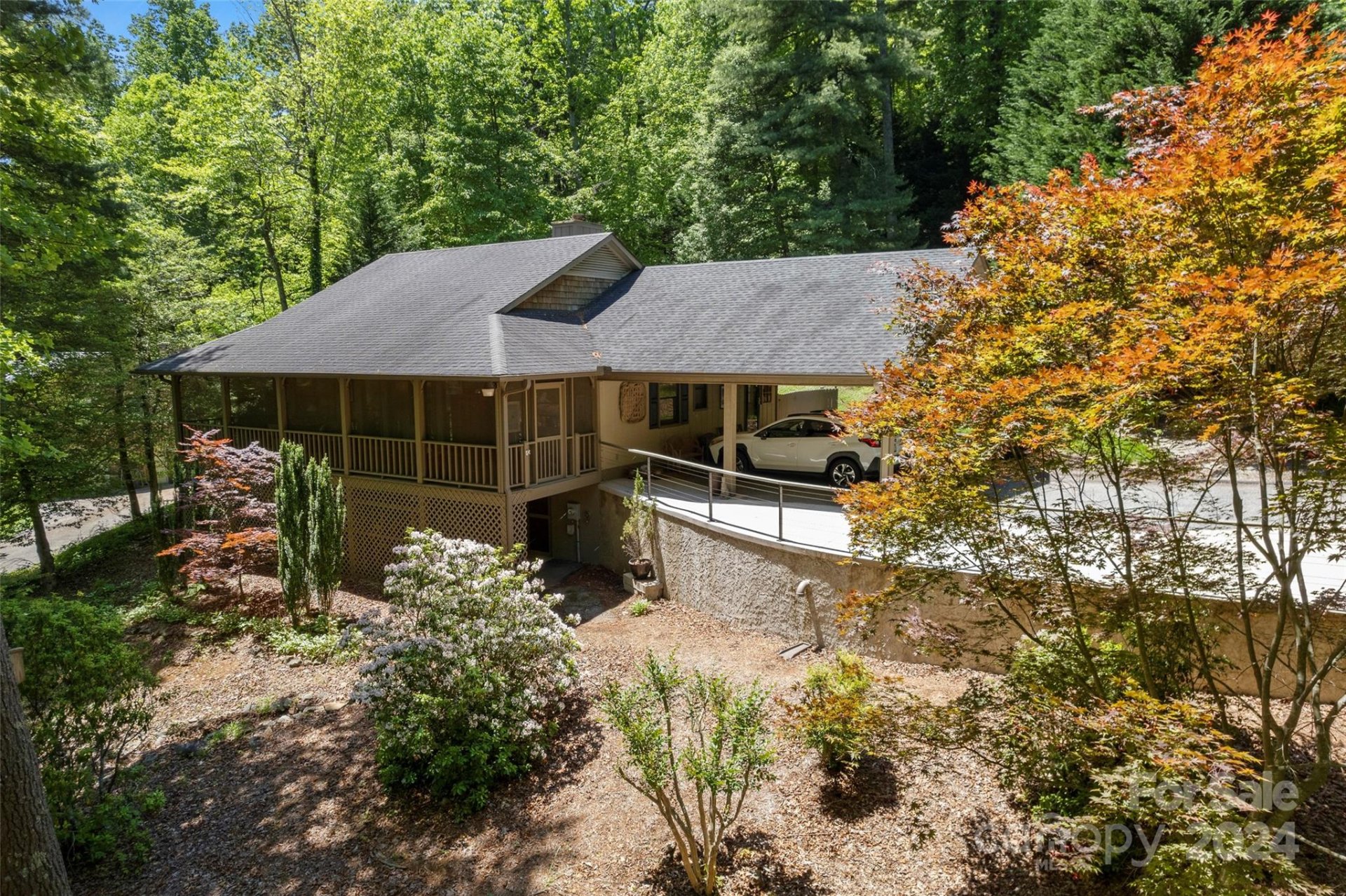 Property image 1 at 691 Memory Lane, Saluda, NC 28773