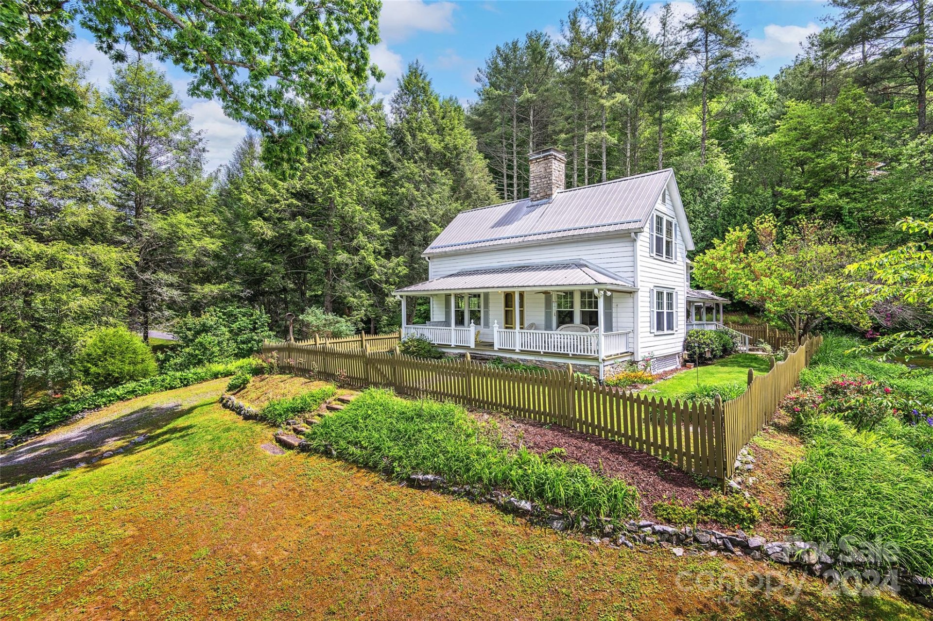 Property image 1 at 95 Hubbard Circle, Penrose, NC 28766