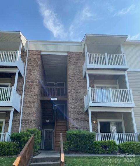 9523 University Terrace Drive