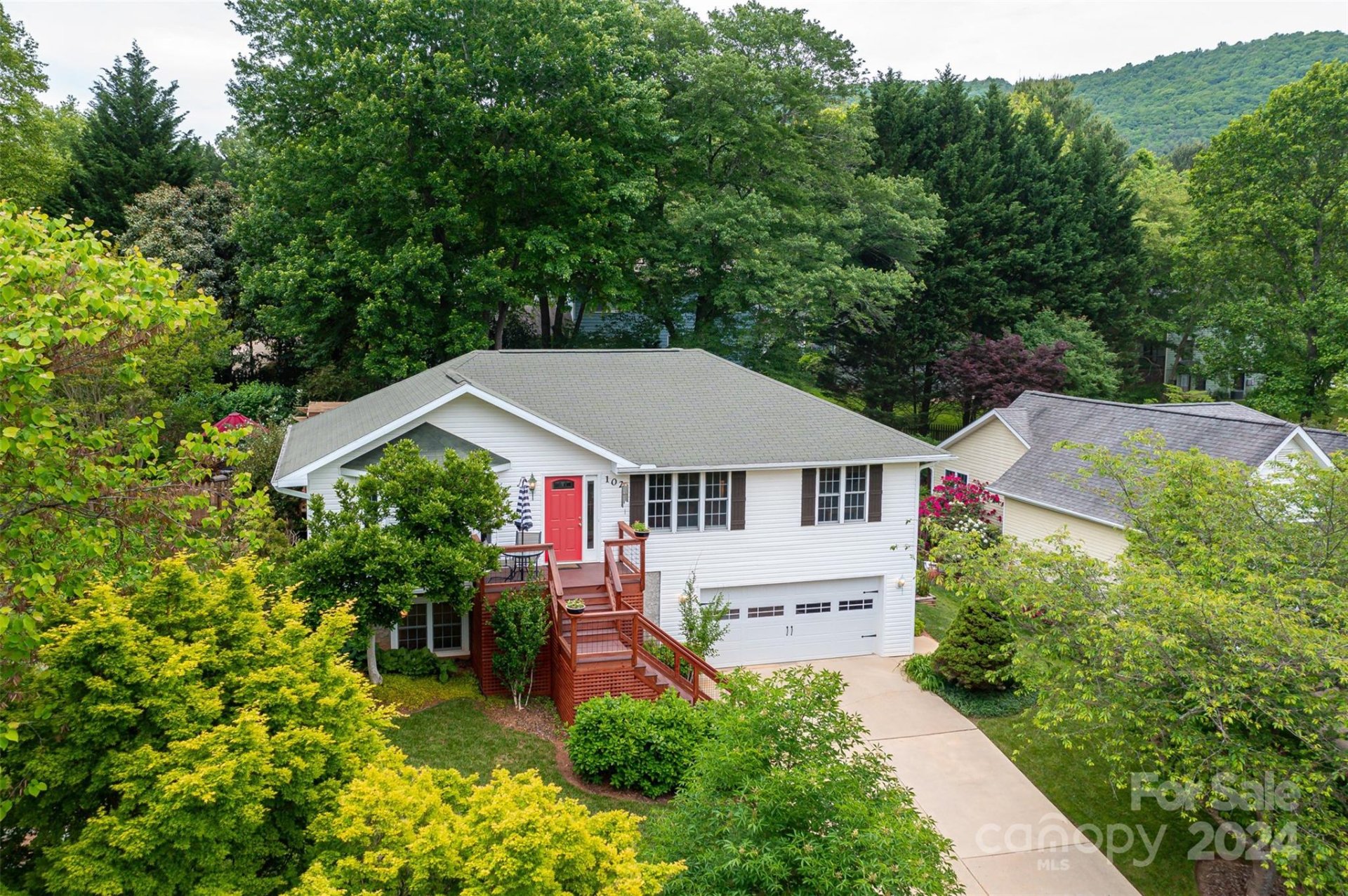 102 Forest Lake Drive