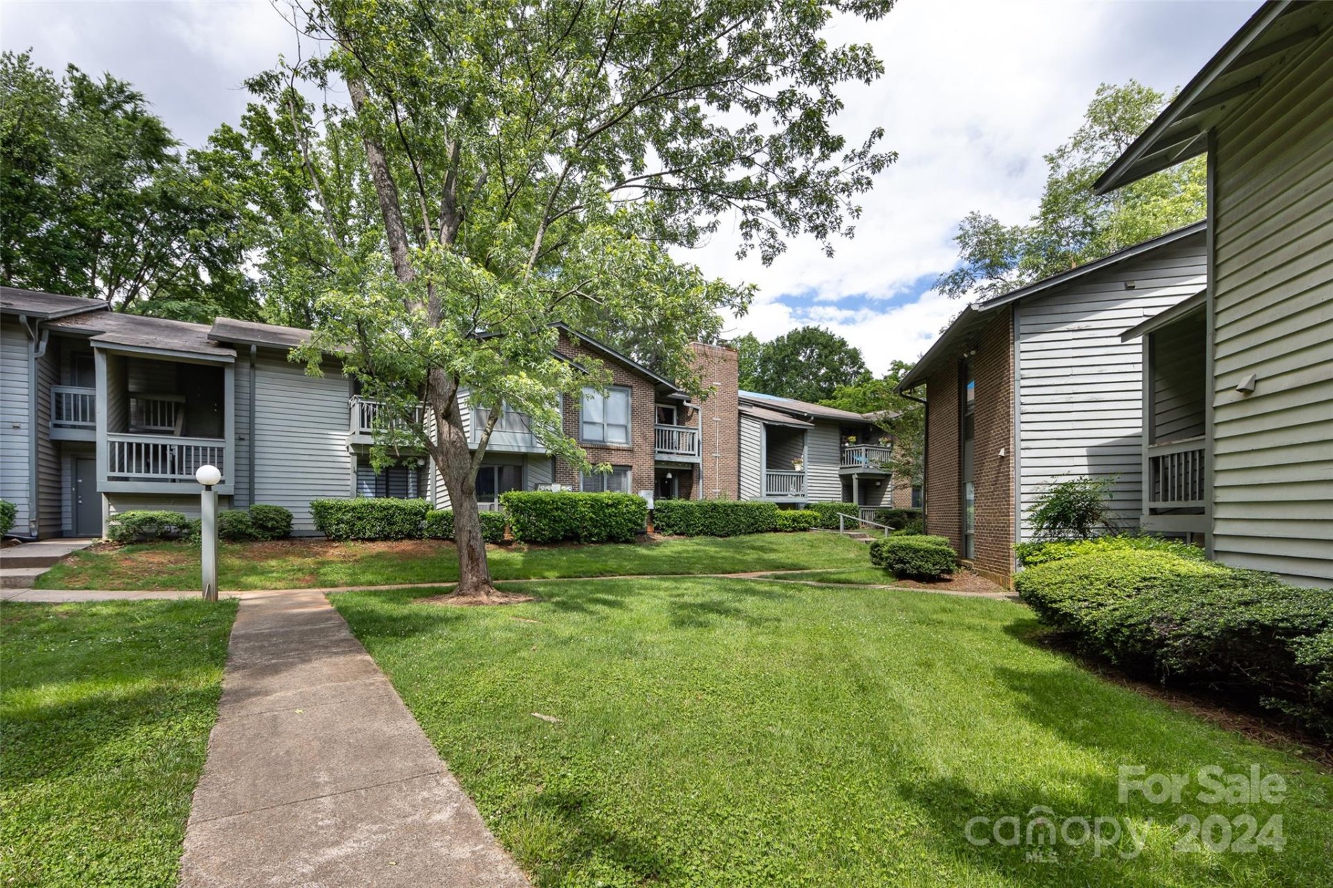 Essex, Charlotte Community