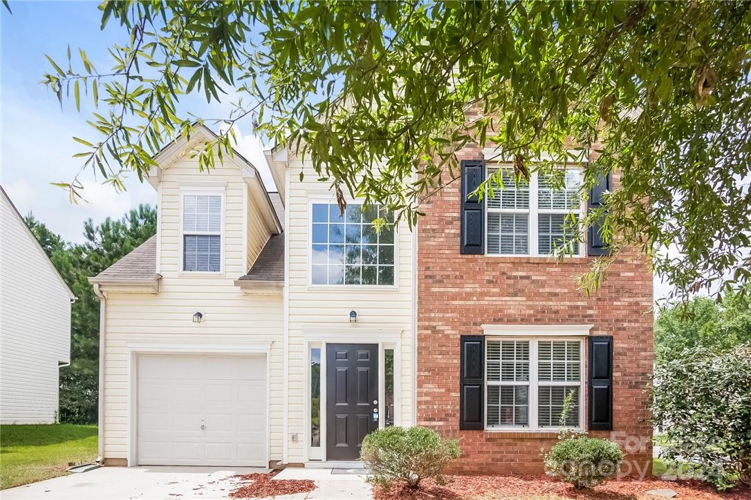 Property image 1 at 955 Grass Hollow Court, Charlotte, NC 28216