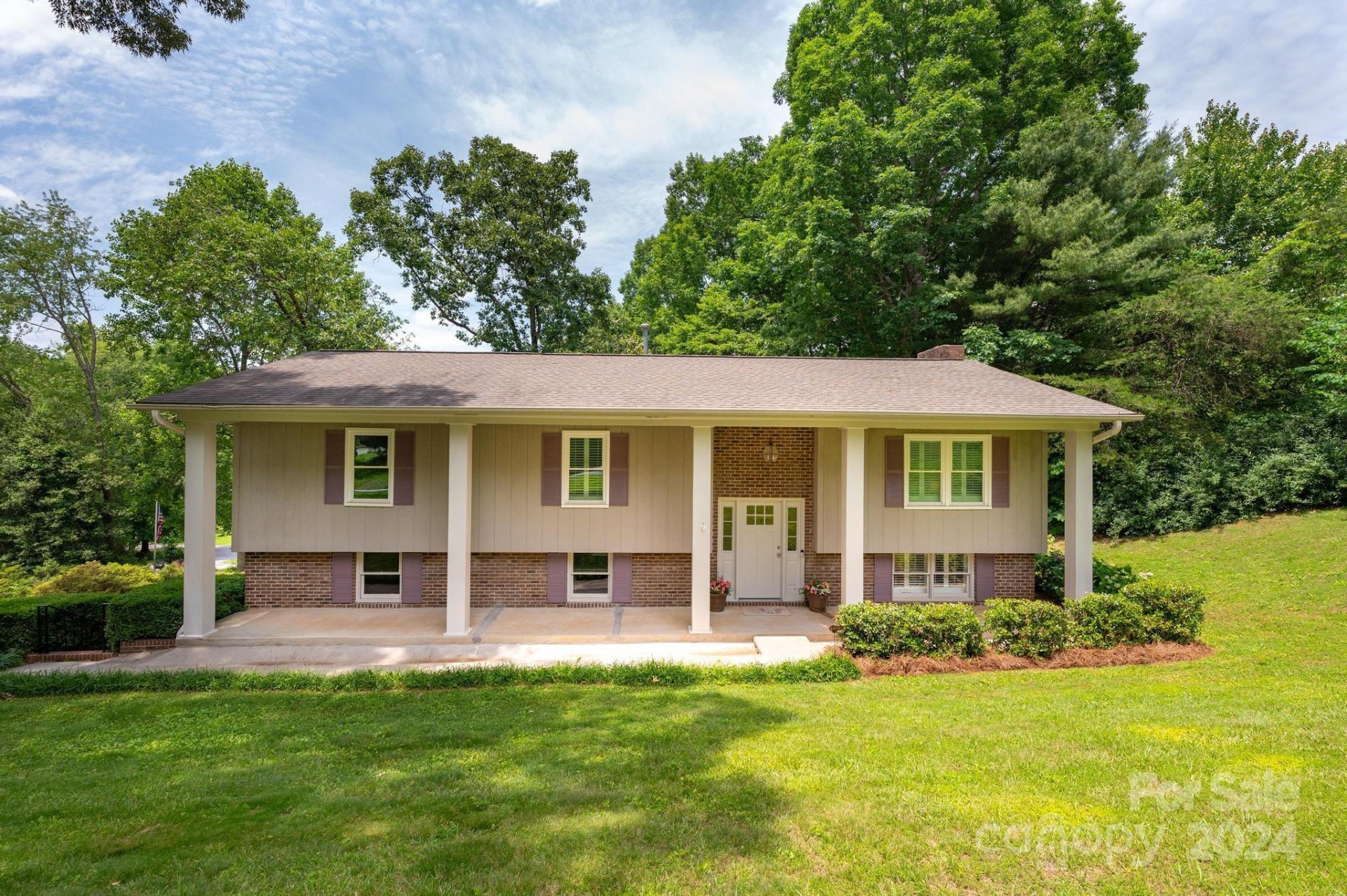 Property image 1 at 6147 Timberlane Terrace, Hickory, NC 28601