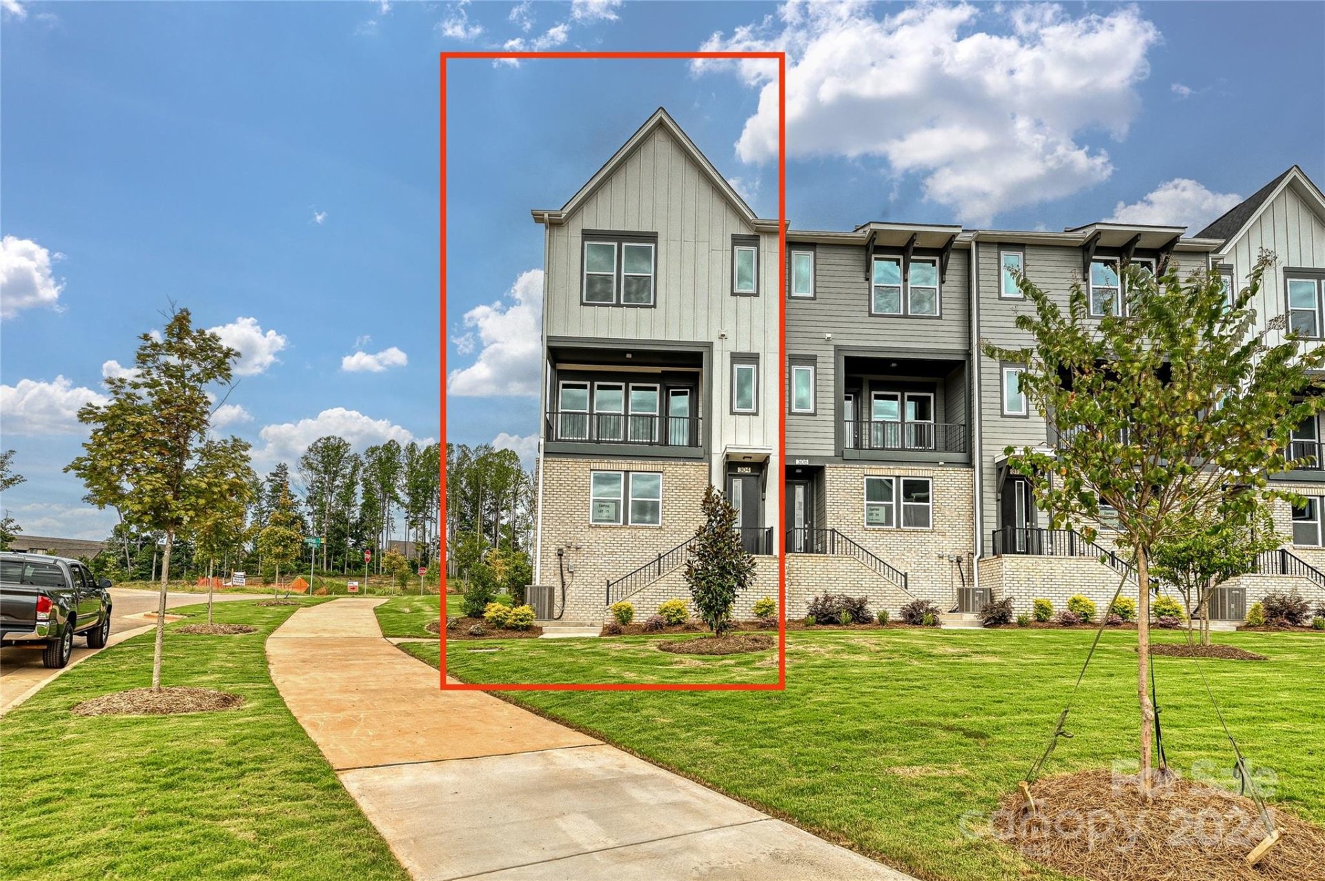 Property image 1 at 304 Ferebee Place, Charlotte, NC 28213