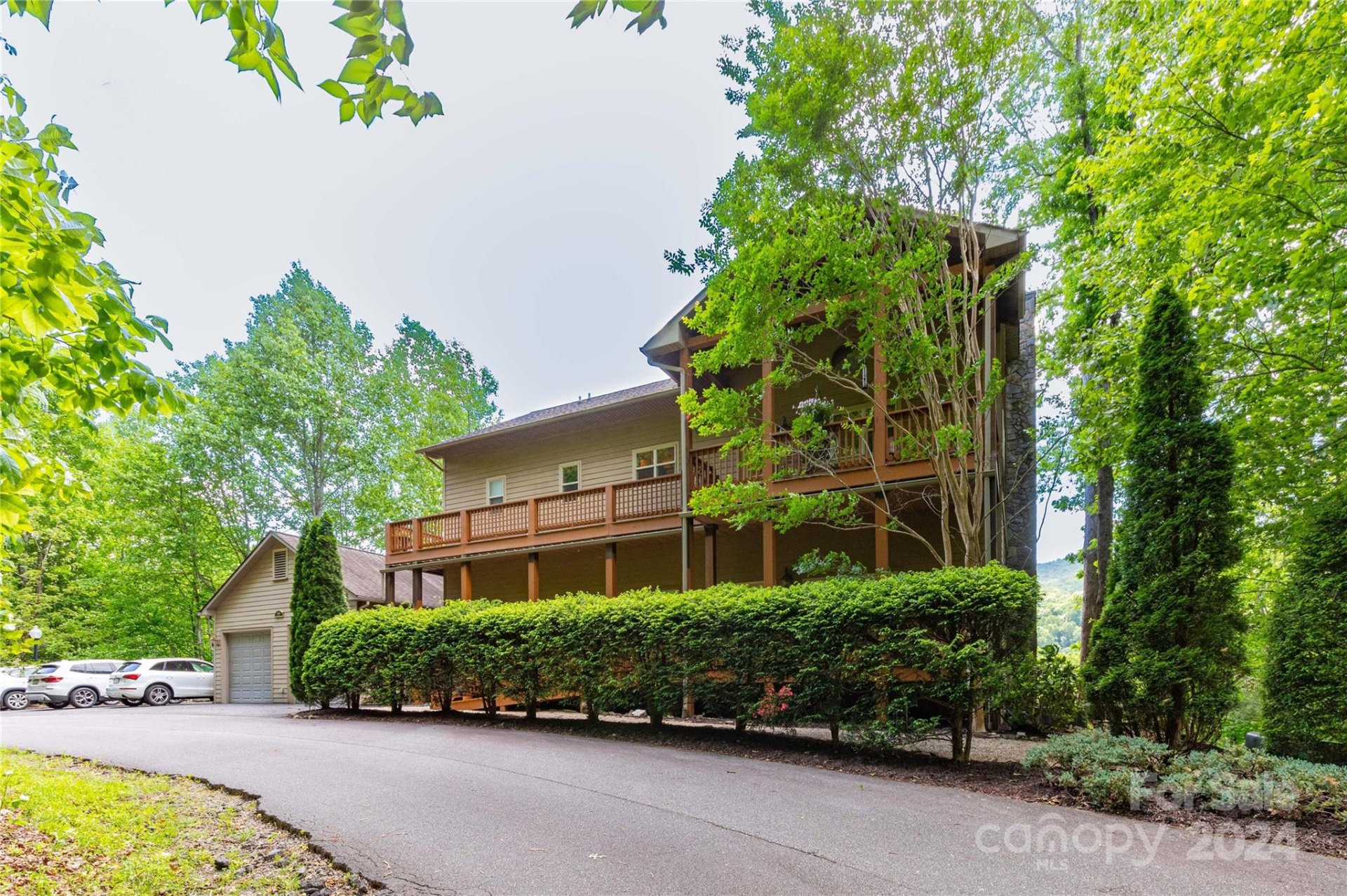 Property image 1 at 100 White Oak Pointe, Whittier, NC 28789