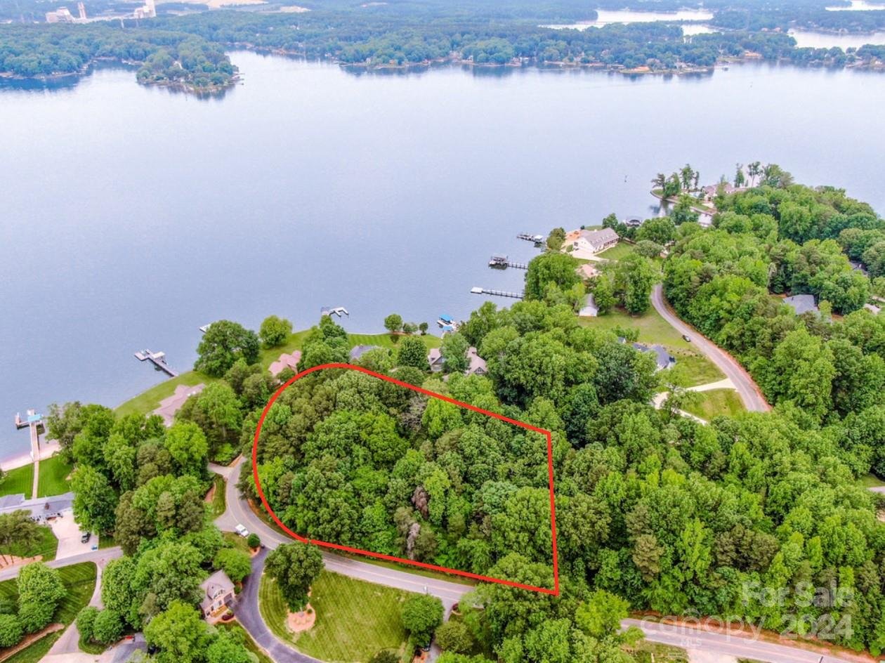 393 Lakeview Shores Loop