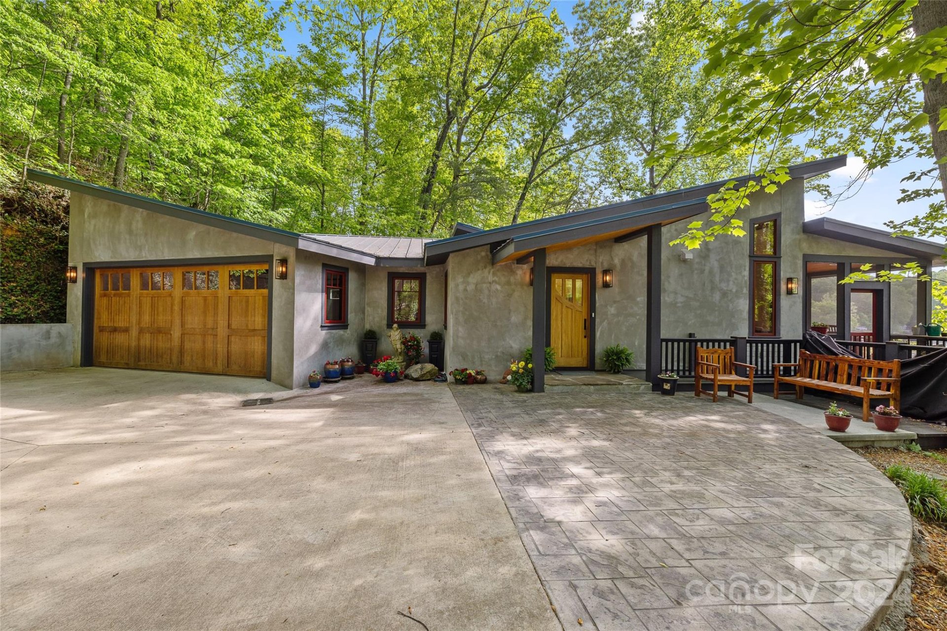 Property image 1 at 2484 W Lakeshore Drive, Landrum, SC 29356