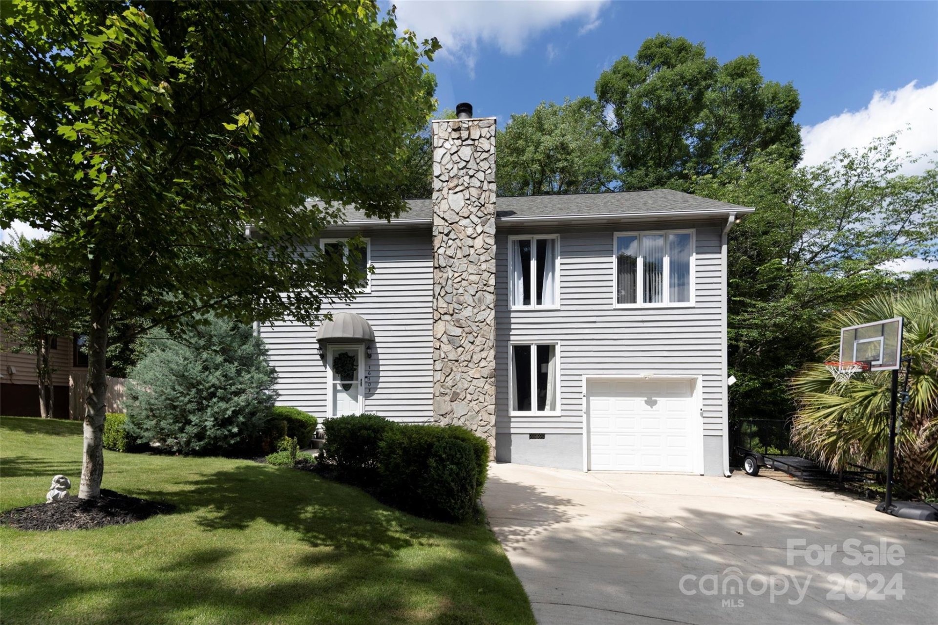 16103 Heron Run Drive