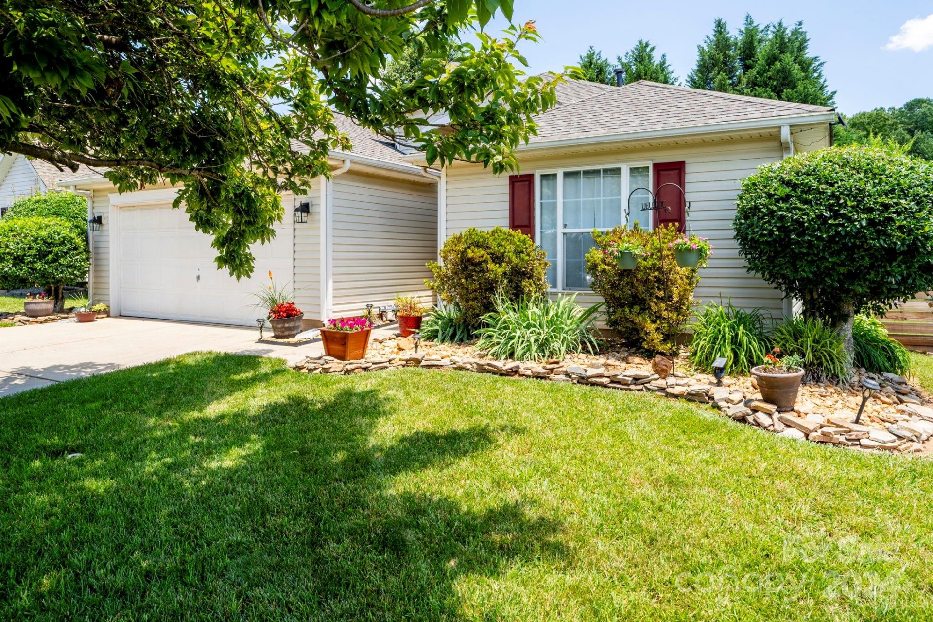 Property image 1 at 114 Creston Court, Mooresville, NC 28115