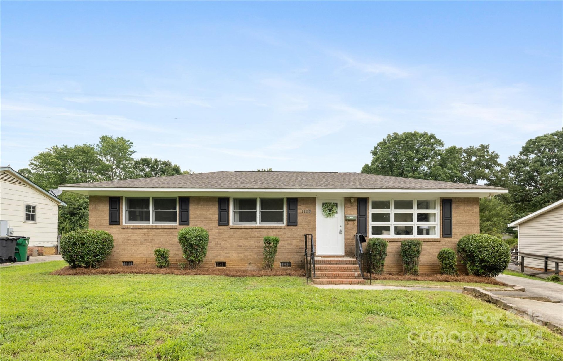 Property image 1 at 1124 Bilmark Avenue, Charlotte, NC 28213