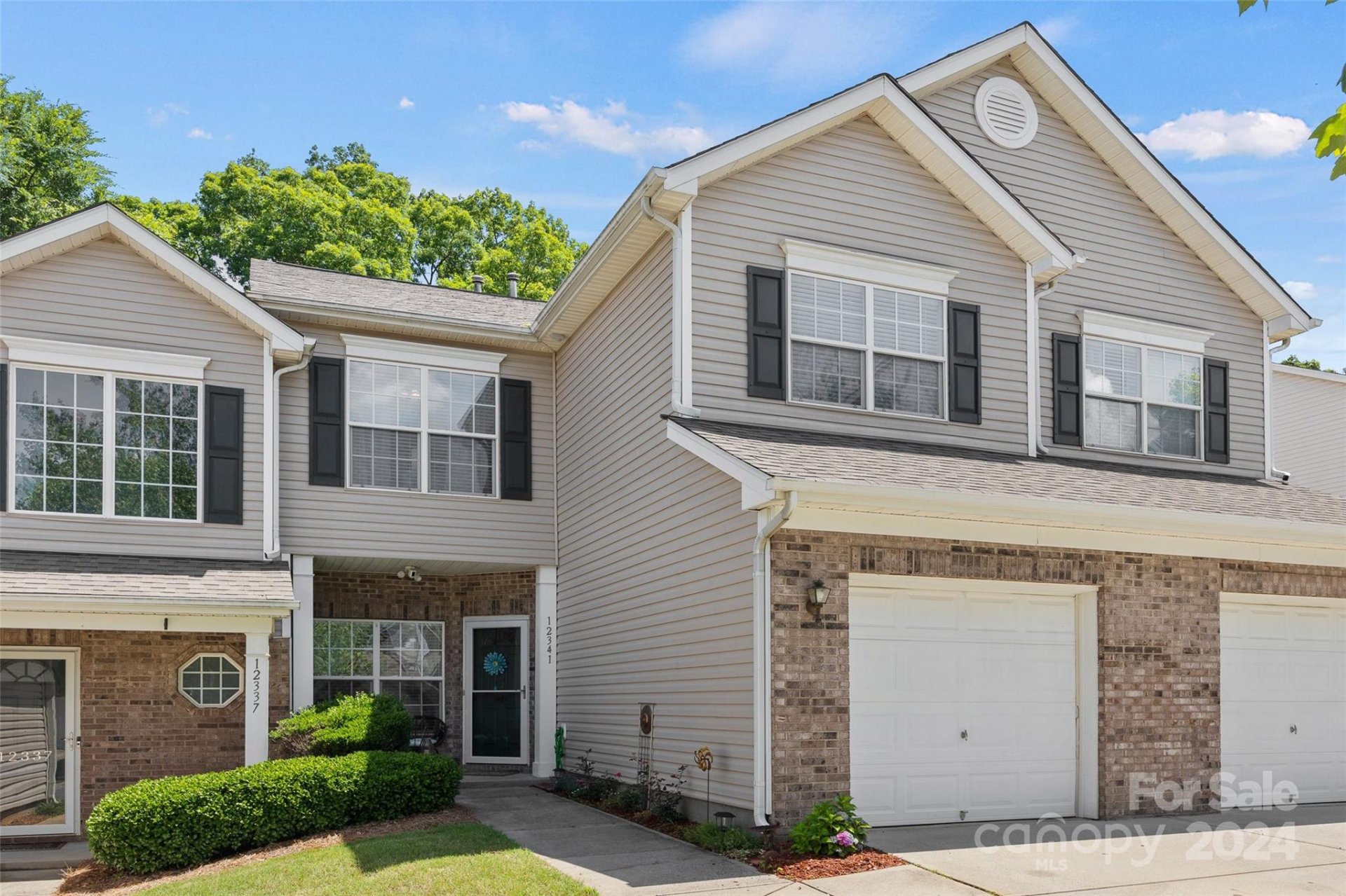 12341 Stratfield Place Circle