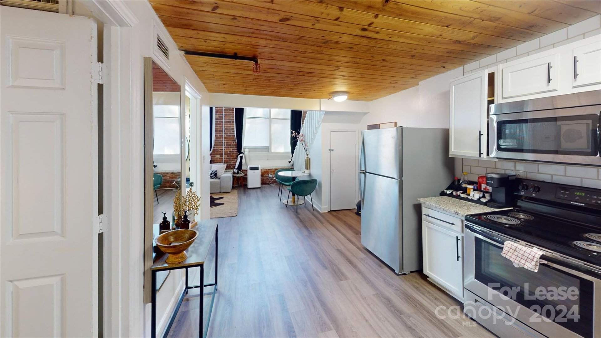 Property image 1 at 201 S Hoskins Road, Charlotte, NC 28208