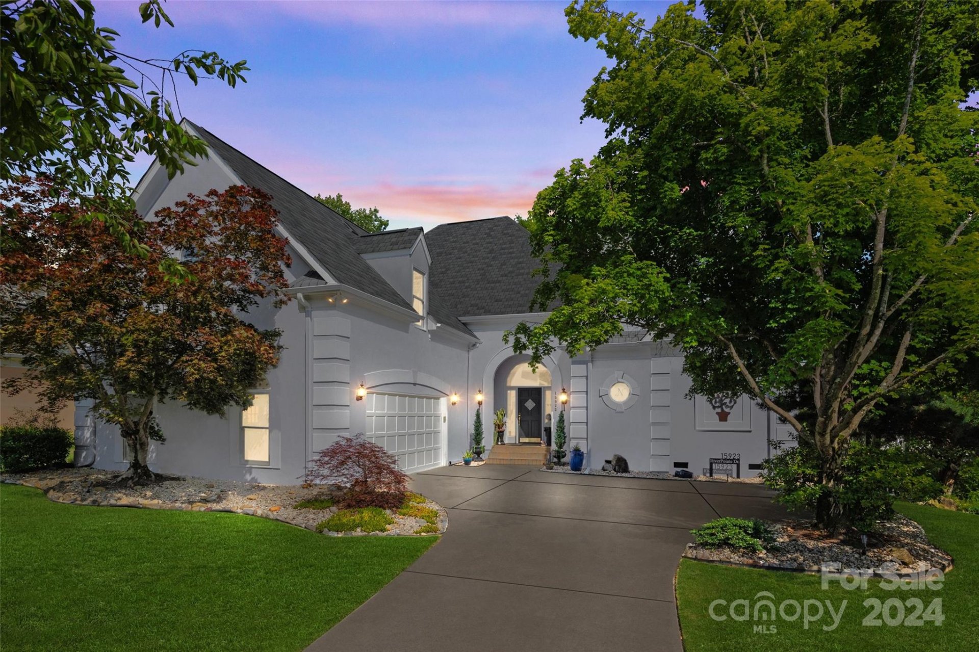 15923 Riverpointe Drive