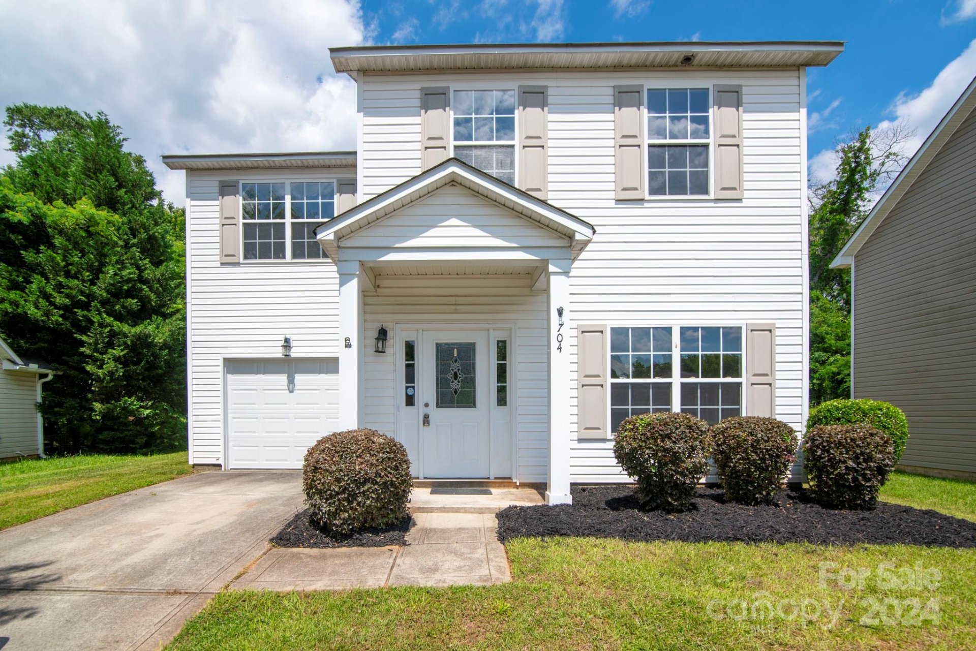 Property image 1 at 704 Raindrops Road, Gastonia, NC 28054