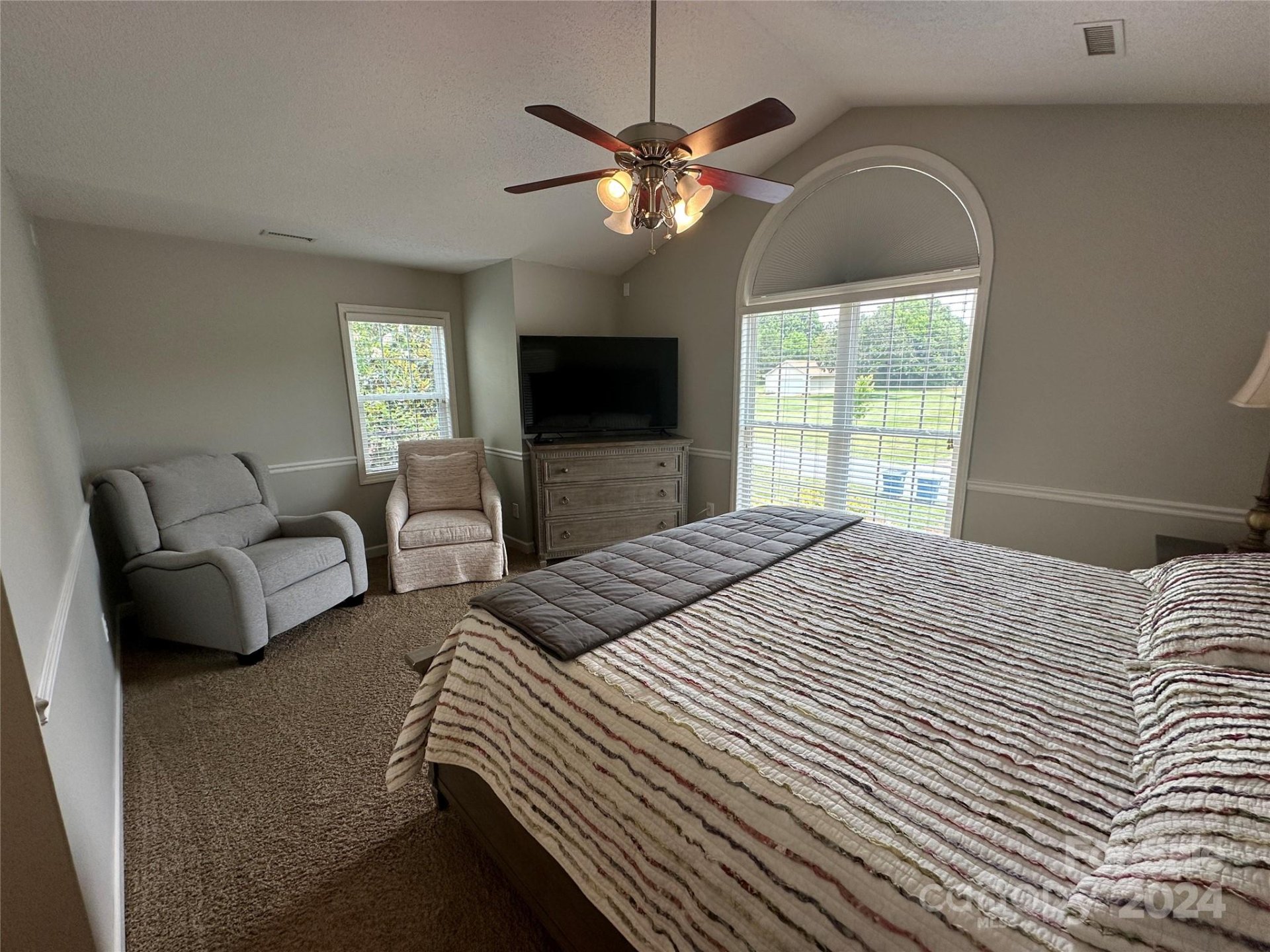 Property image 4 at 1833 Twin Ponds Drive, Hickory, NC 28602