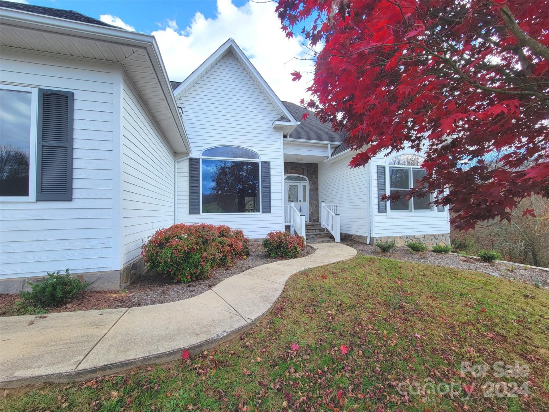 Property image 2 at 86 Arcadia Lake Drive, Clyde, NC 28721