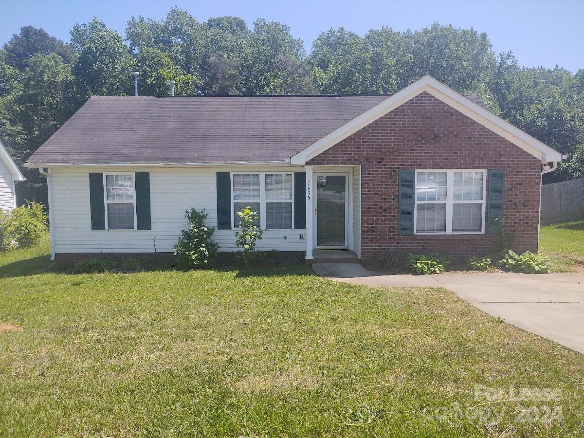 Property image 1 at 1635 Clooney Lane, Charlotte, NC 28262