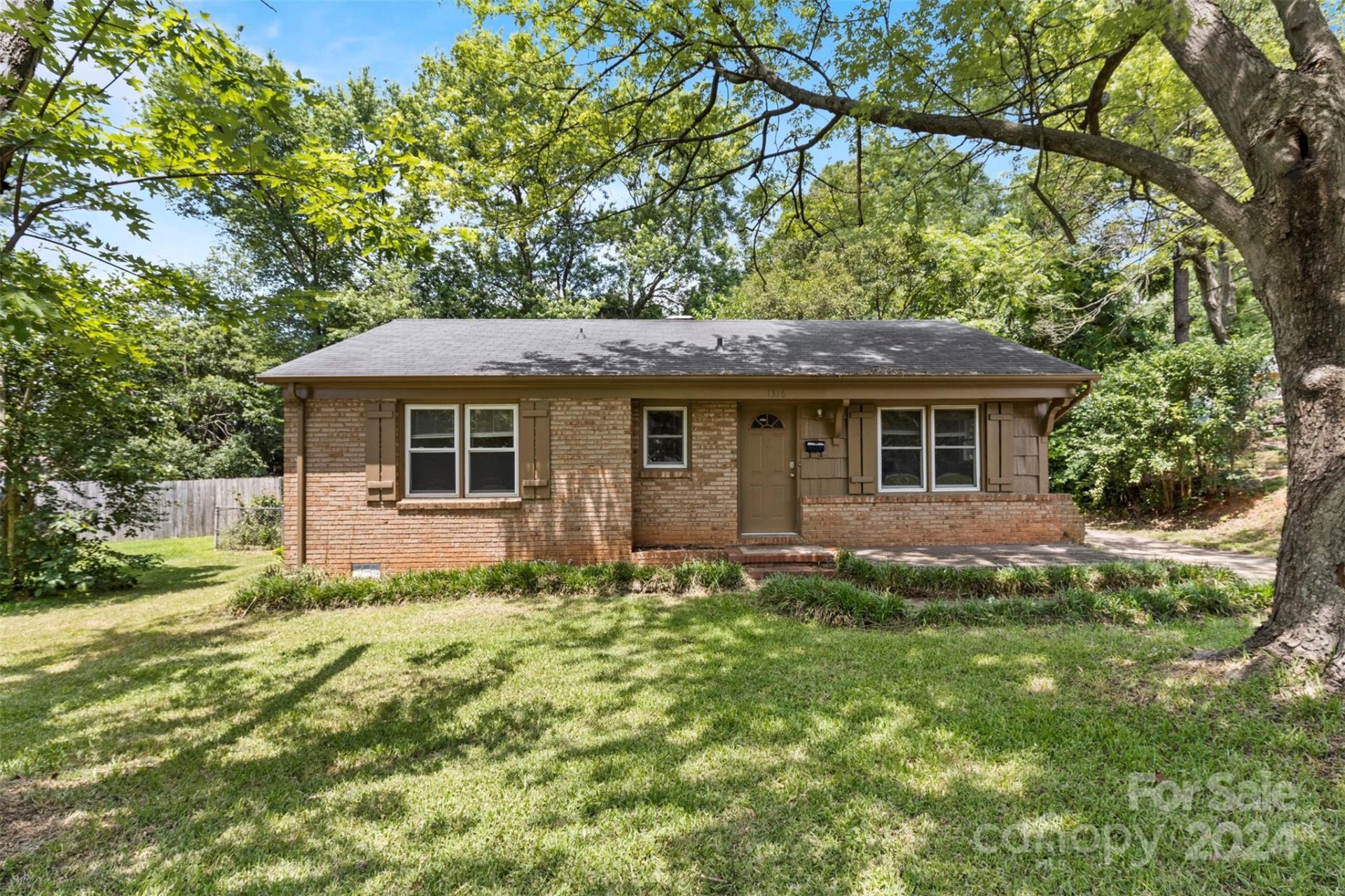 1316 Weststone Drive