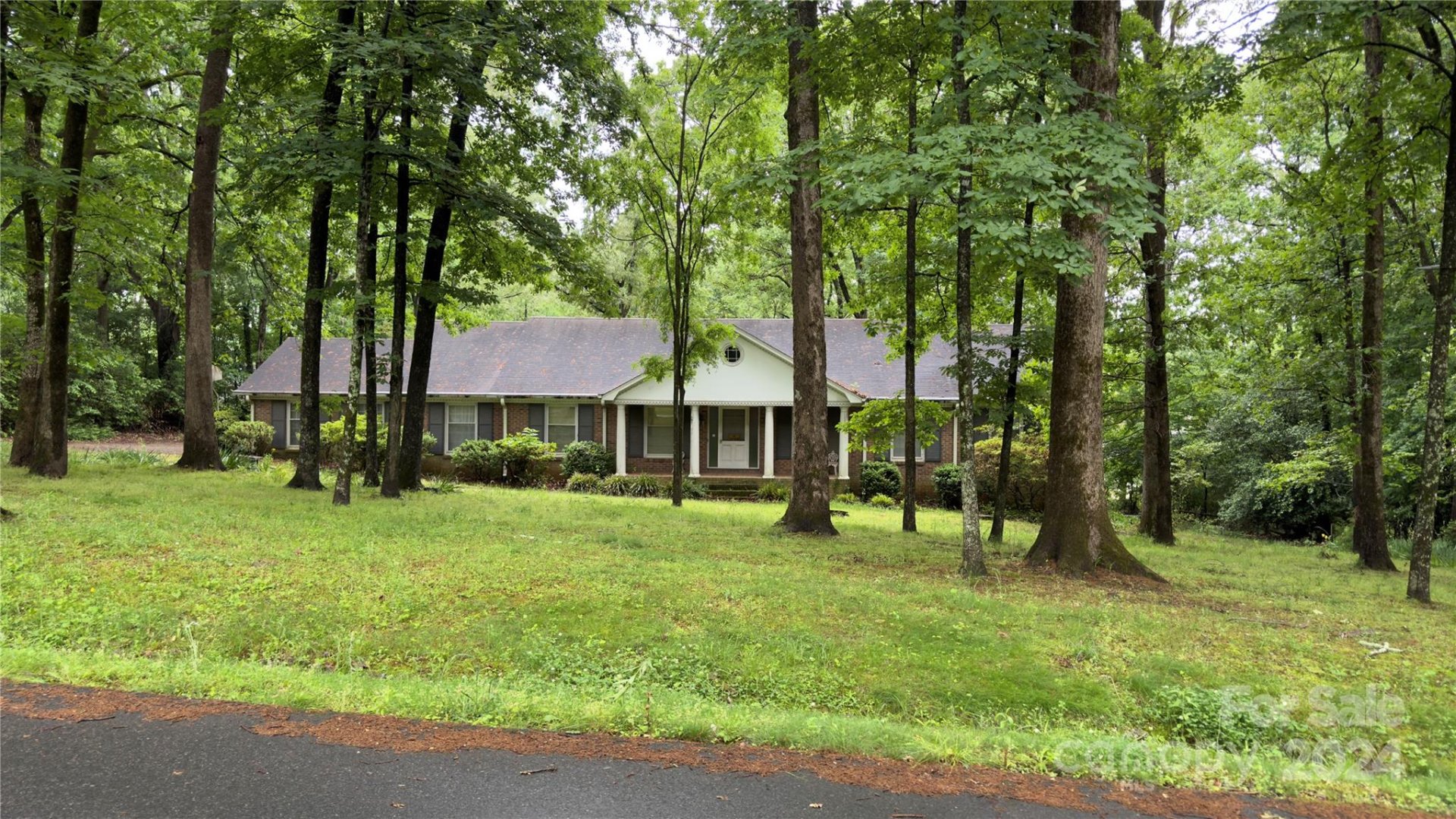 Property image 1 at 1632 Burtonwood Circle, Charlotte, NC 28212