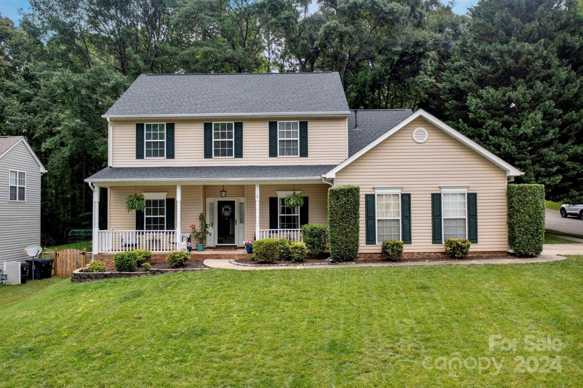 Barkley, Huntersville Community