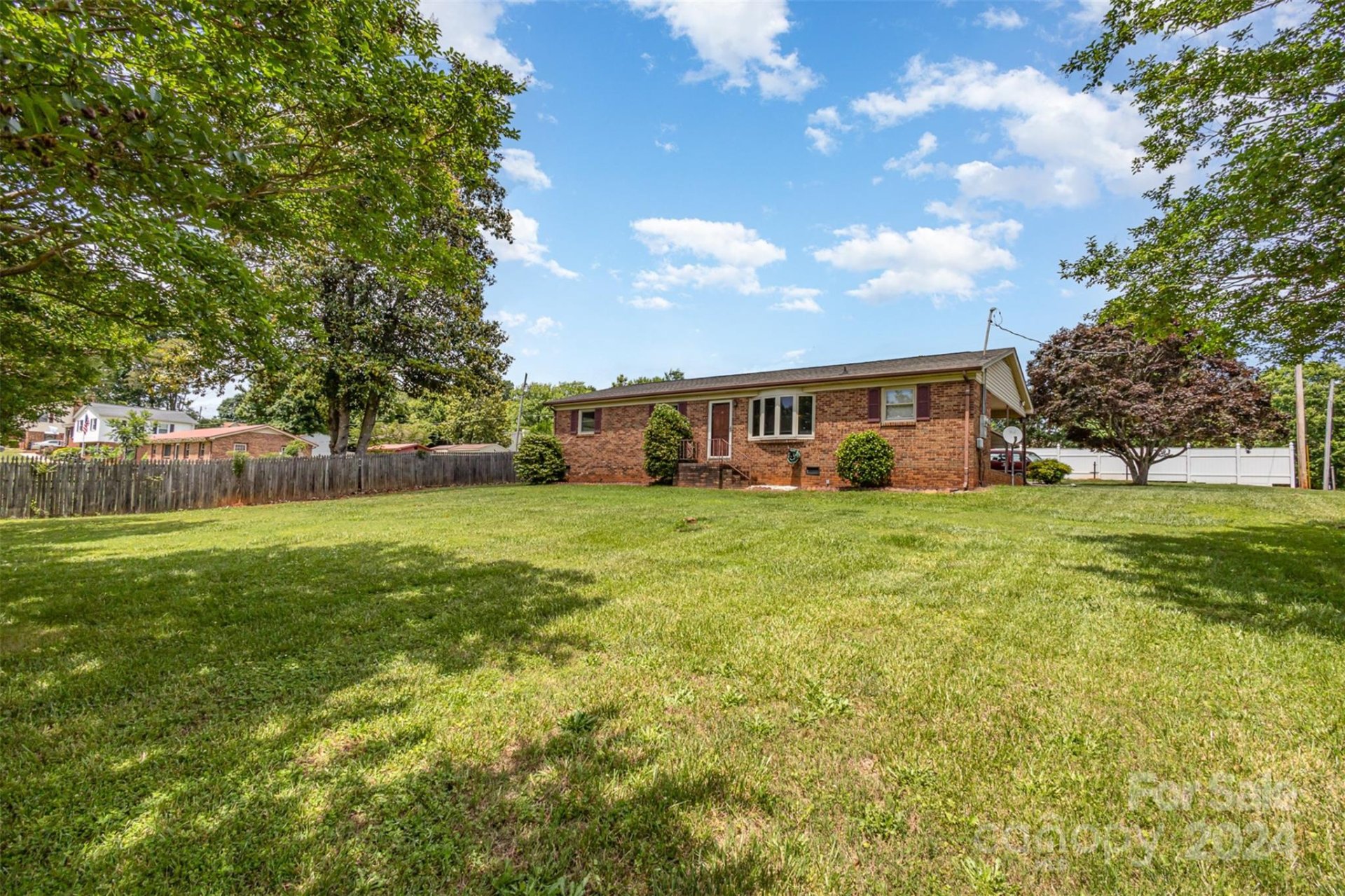 Property image 1 at 817 Freedom Mill Road, Gastonia, NC 28052