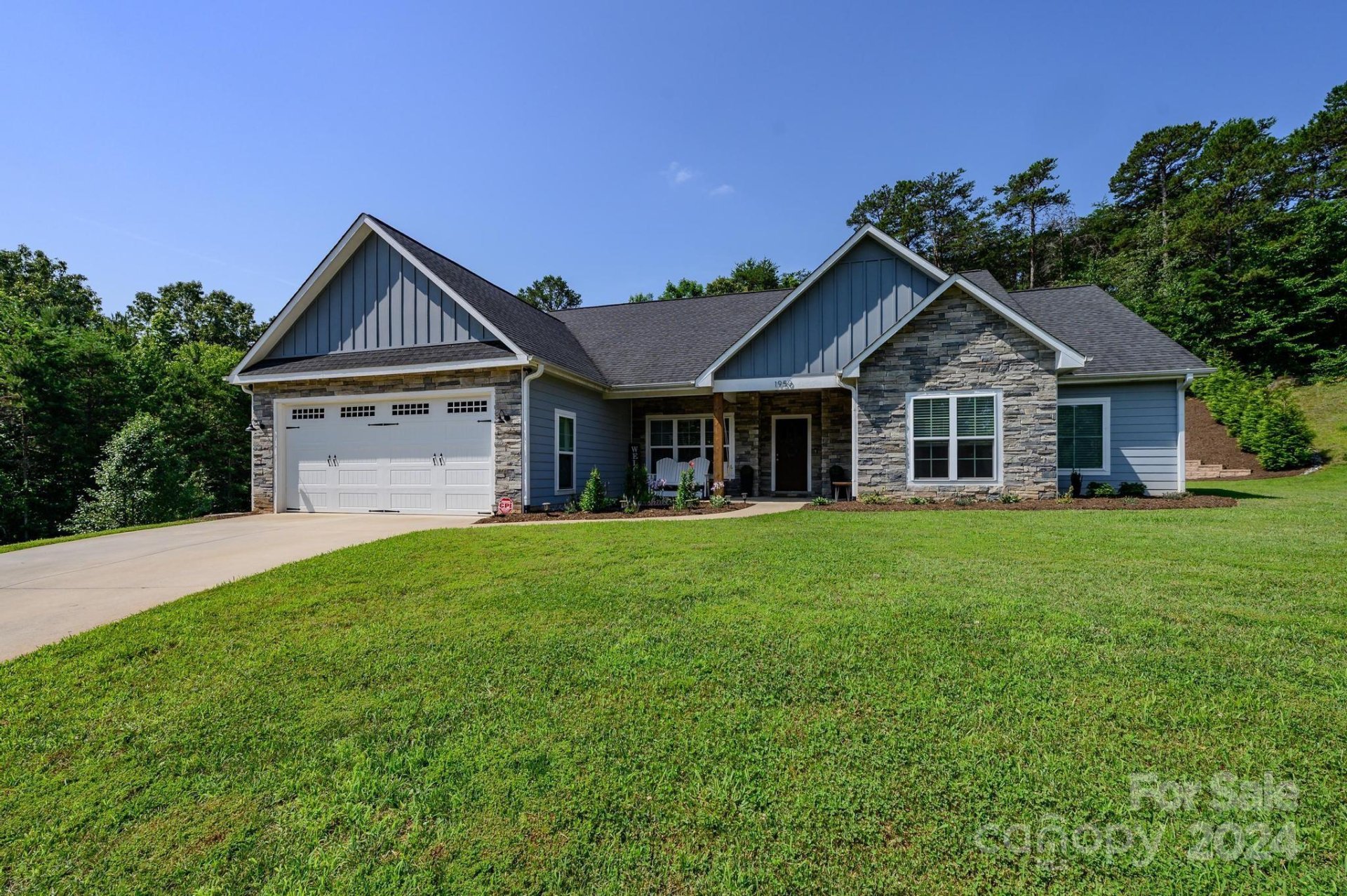 Property image 2 at 1950 45th Avenue Place, Hickory, NC 28601
