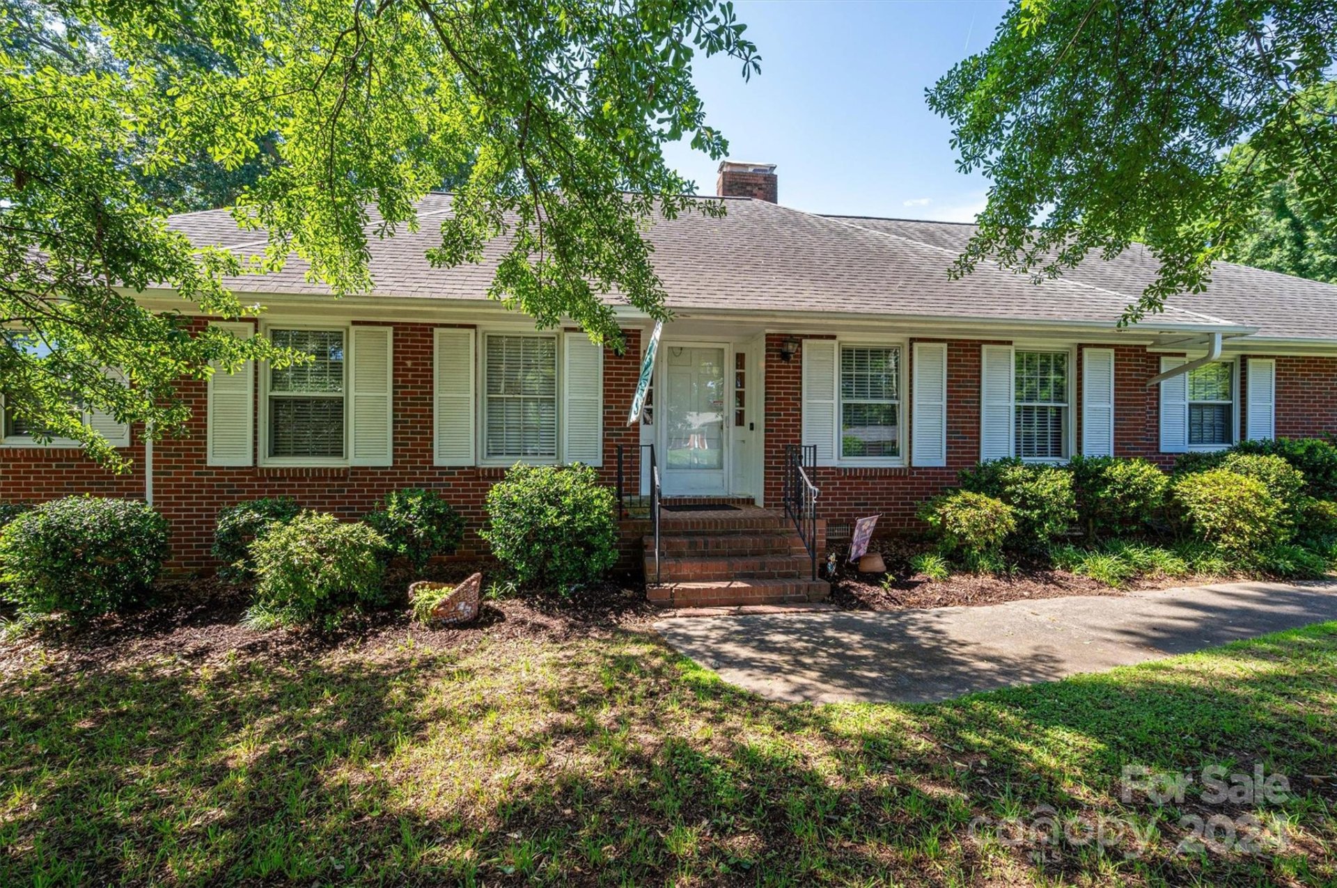 Property image 1 at 1015 Dumbarton Road, Gastonia, NC 28054
