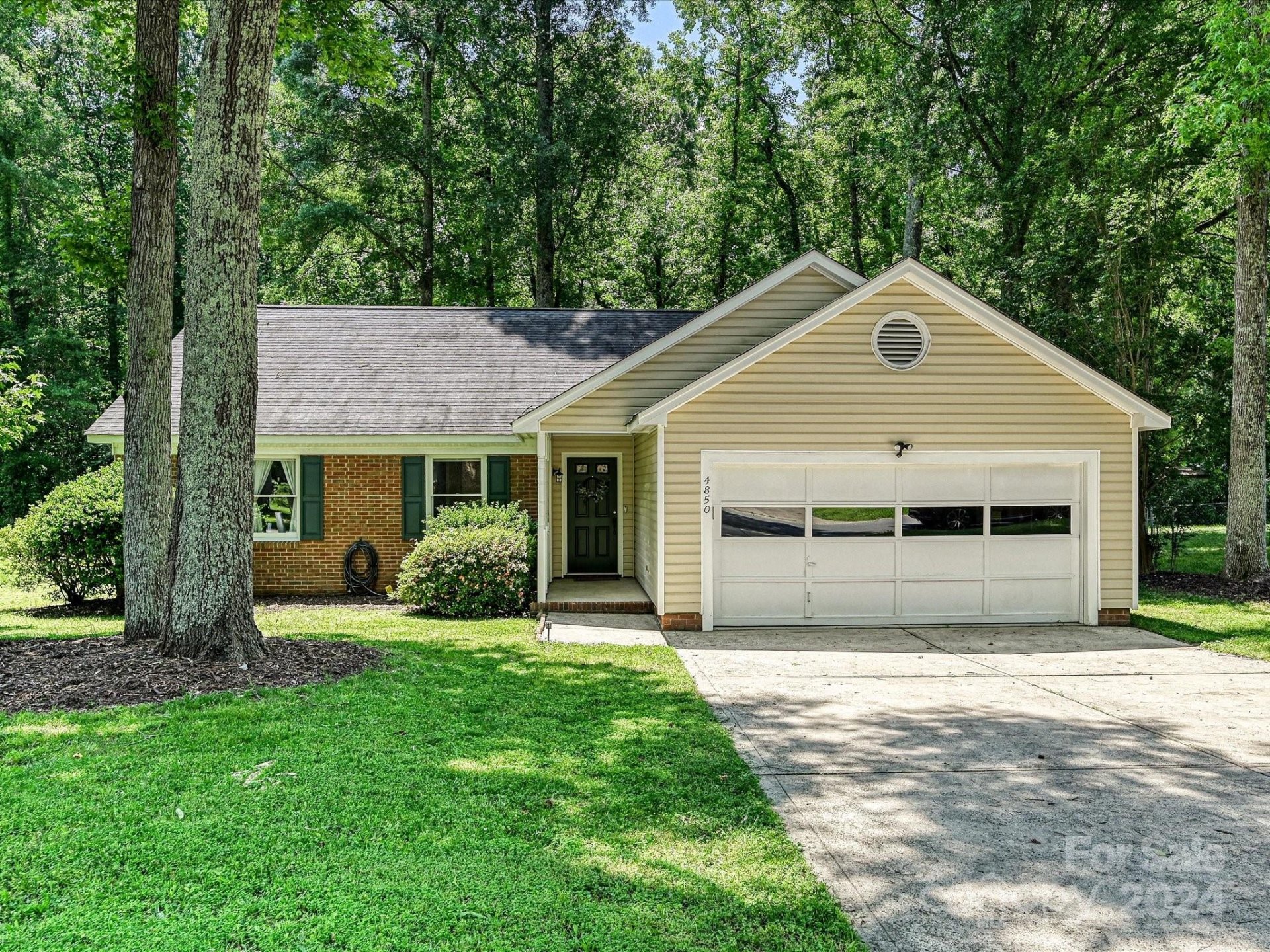 Property image 1 at 4850 Butterwick Lane, Charlotte, NC 28212