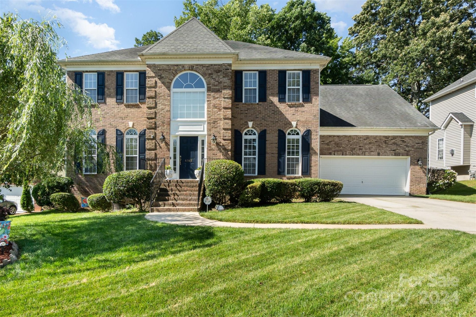 Property image 1 at 4142 Oakton Ridge Court, Matthews, NC 28105