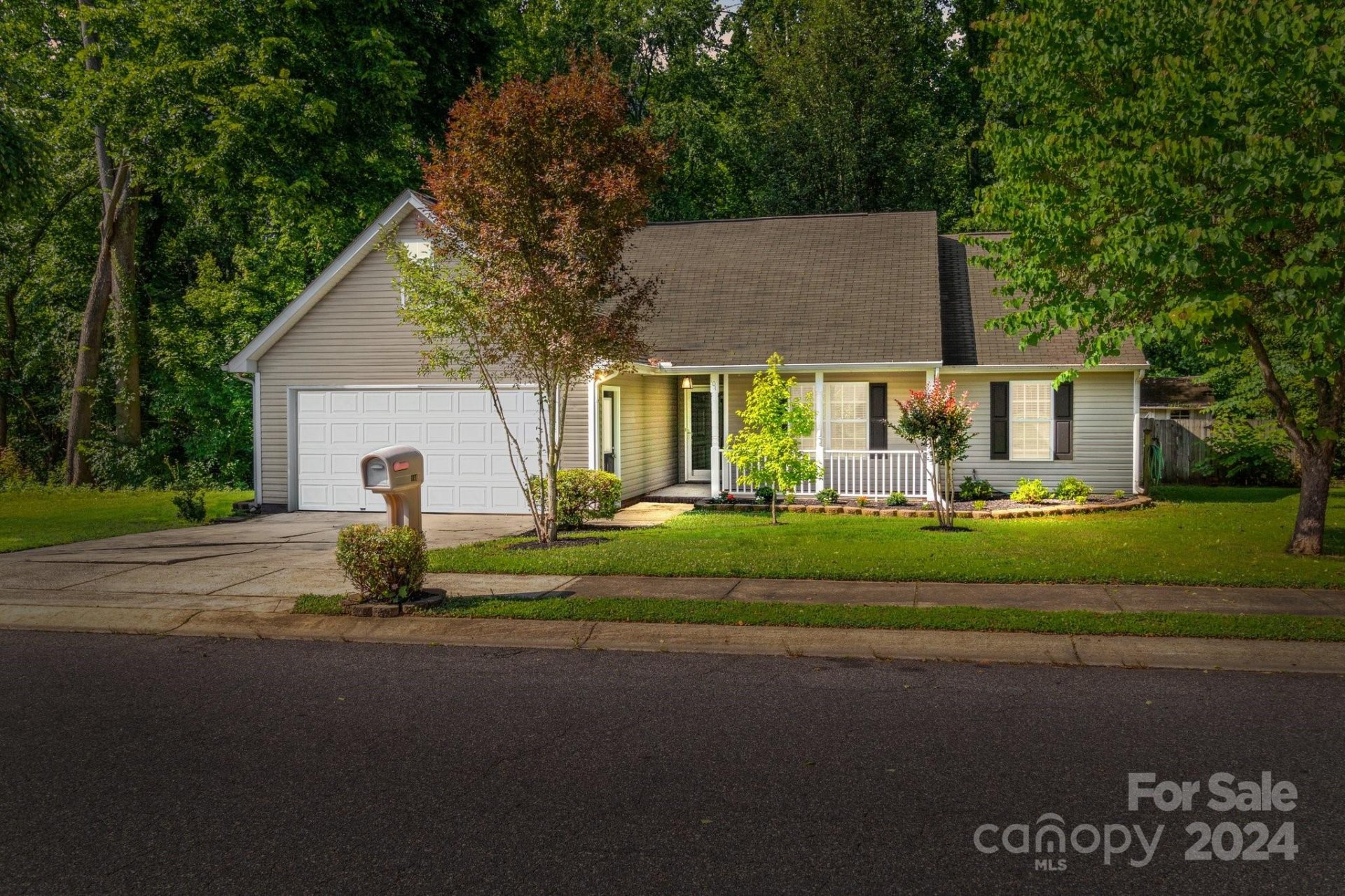 104 Bellelaine Drive