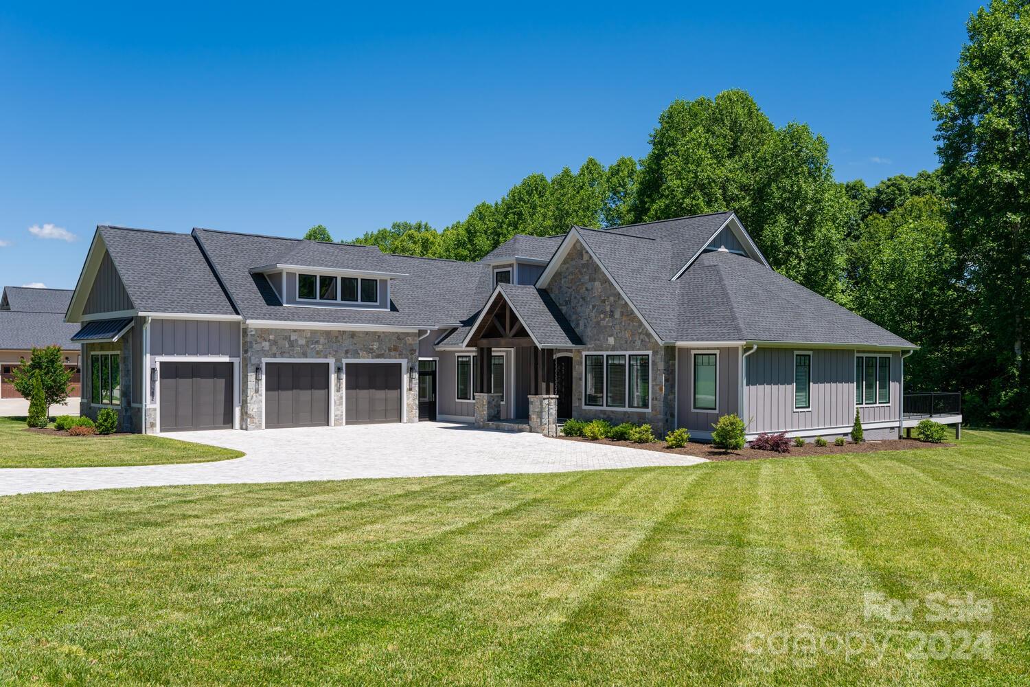 Property image 1 at 582 Skytop Farm Lane, Hendersonville, NC 28791