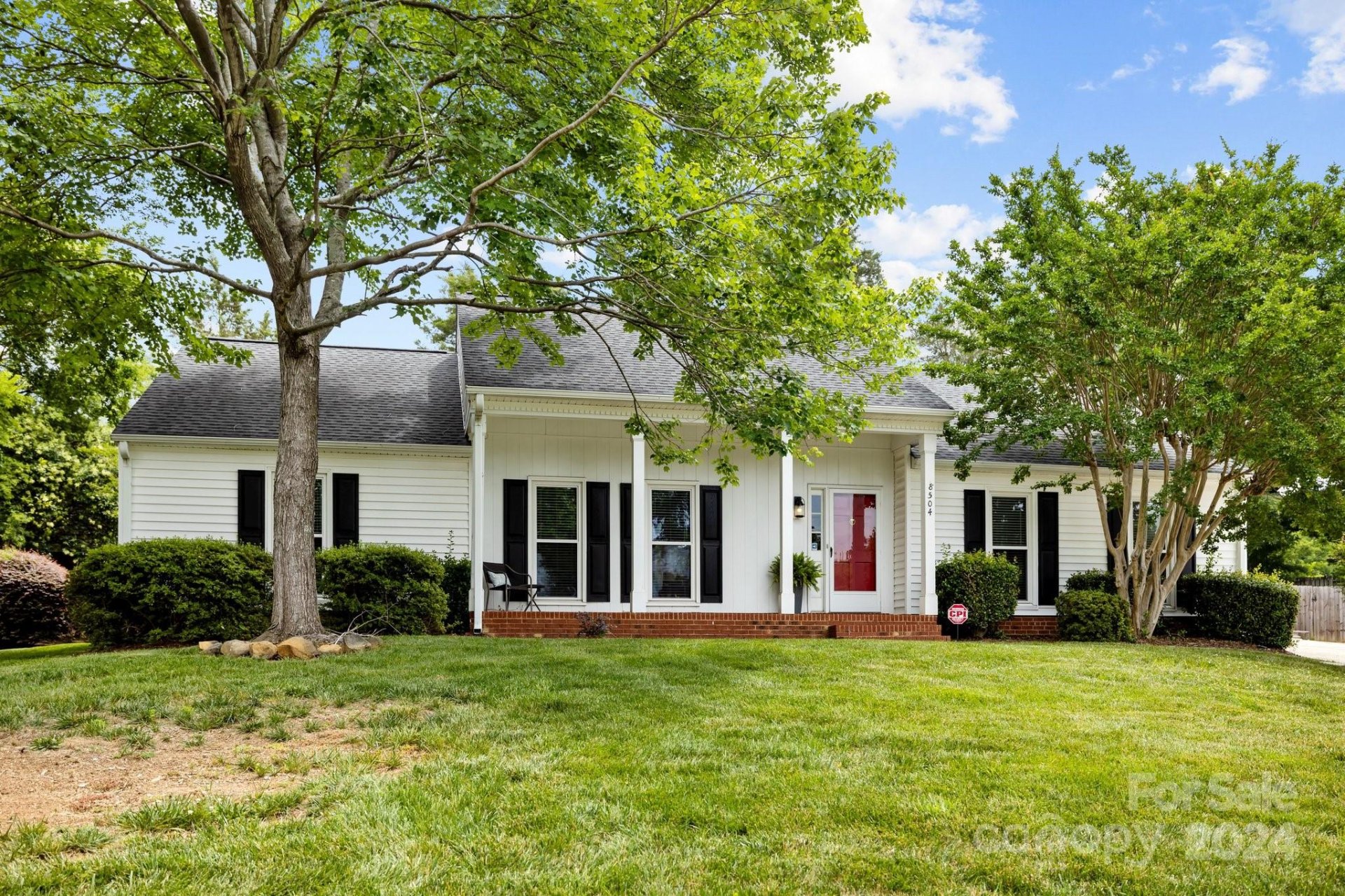 Property image 1 at 8504 Gruenewald Lane, Charlotte, NC 28210