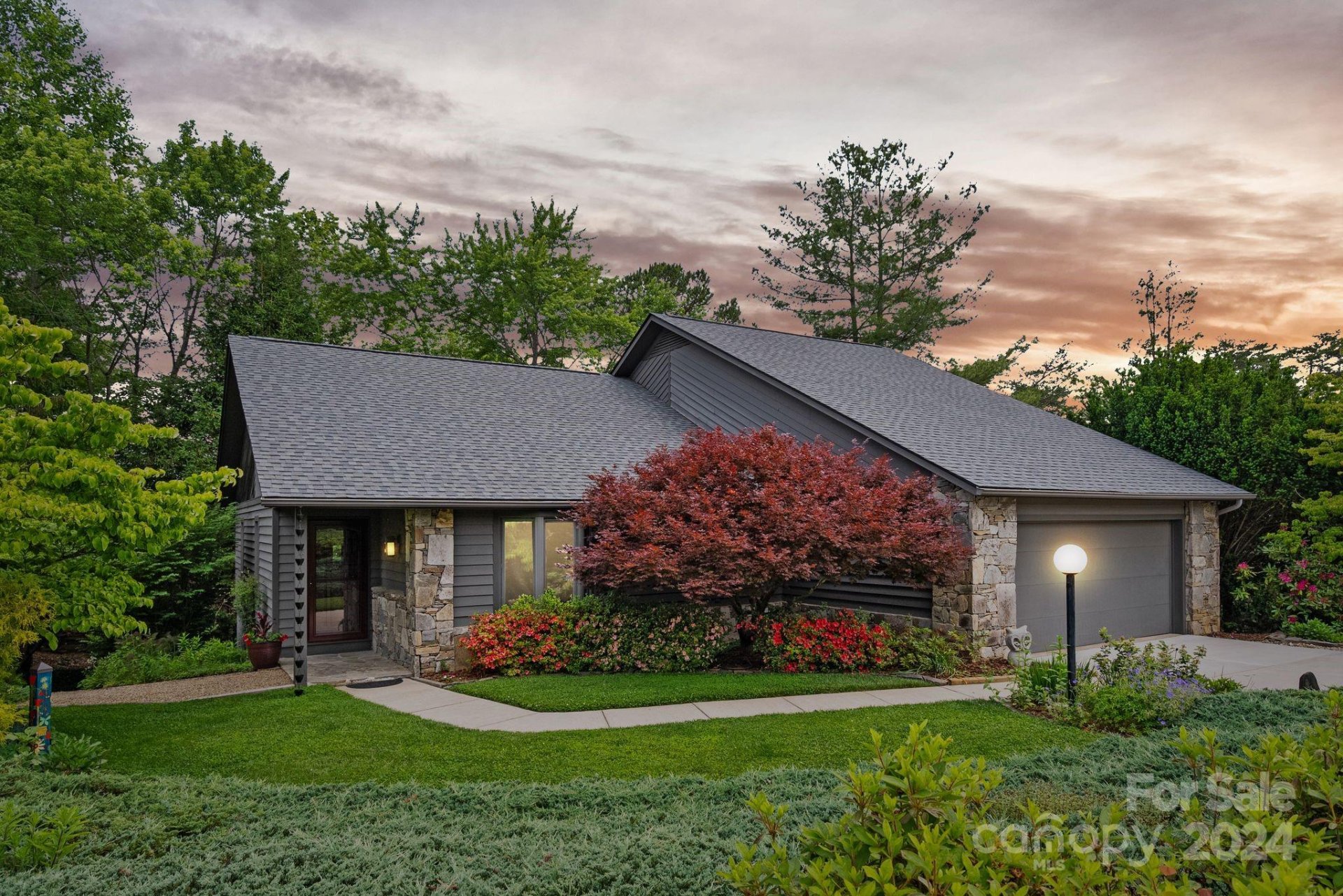 Property image 2 at 2 Zachary Ridge Road, Asheville, NC 28804