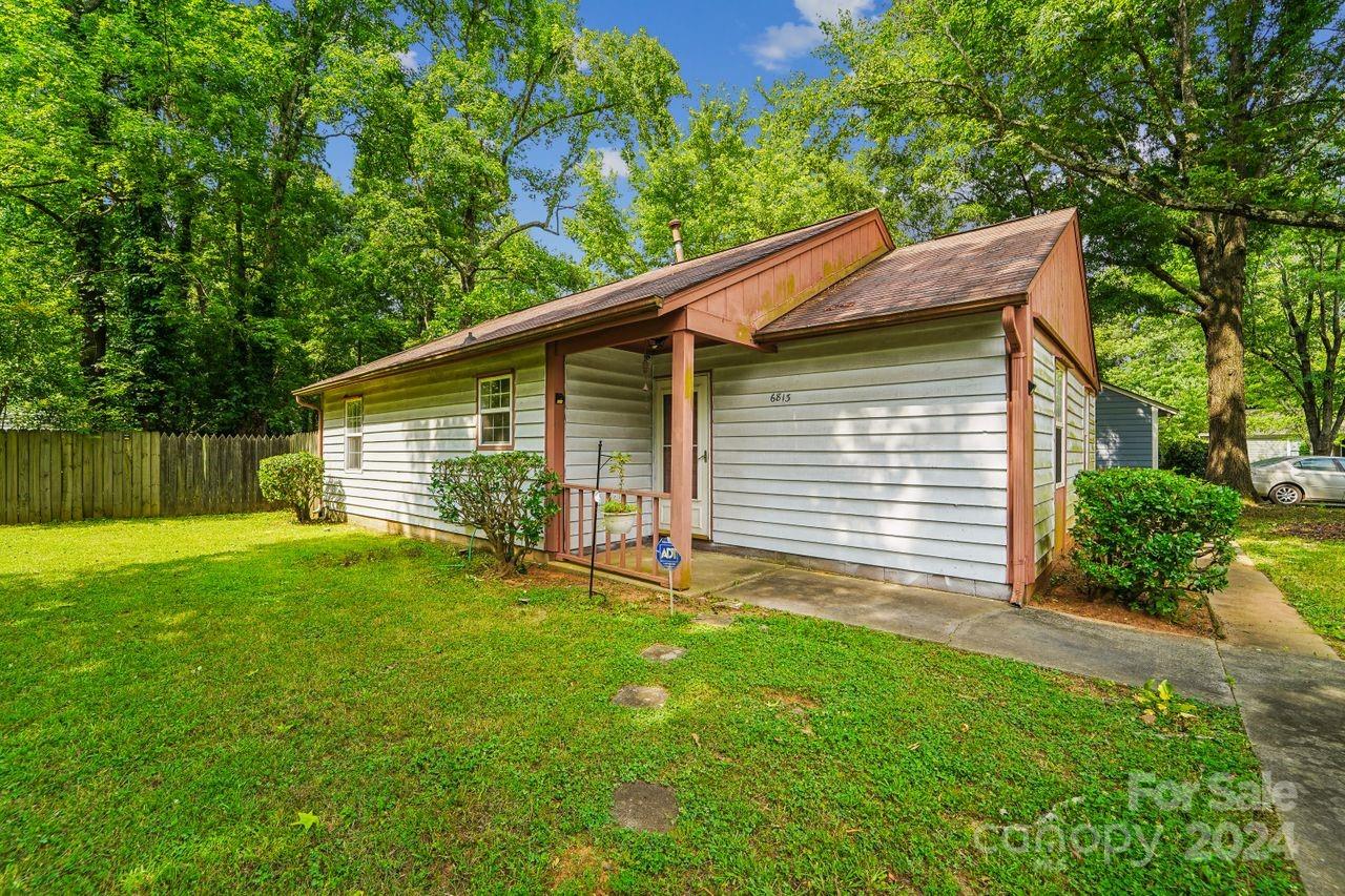 Property image 1 at 6813 N Ridge Court, Charlotte, NC 28215