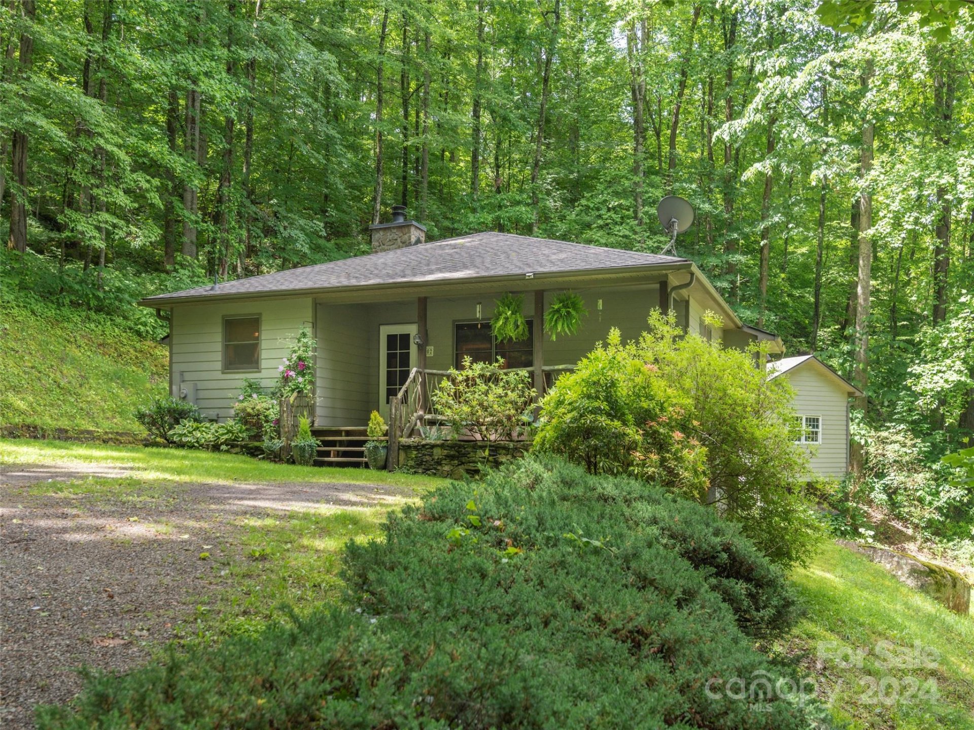 102 Fall Creek Road