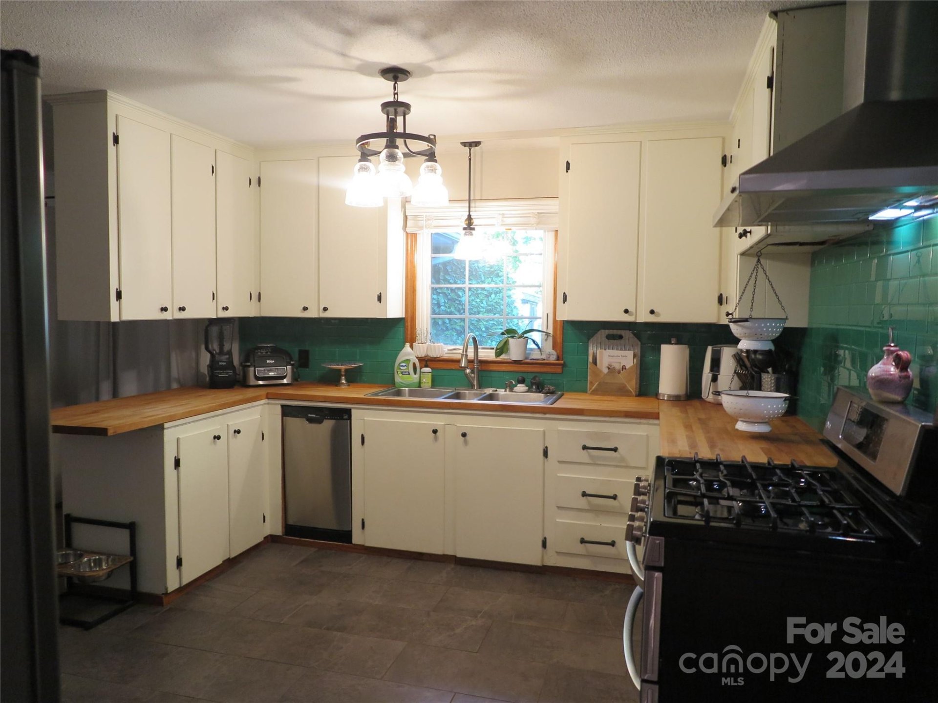 Property image 5 at 444 Jenny Street, Gastonia, NC 28054