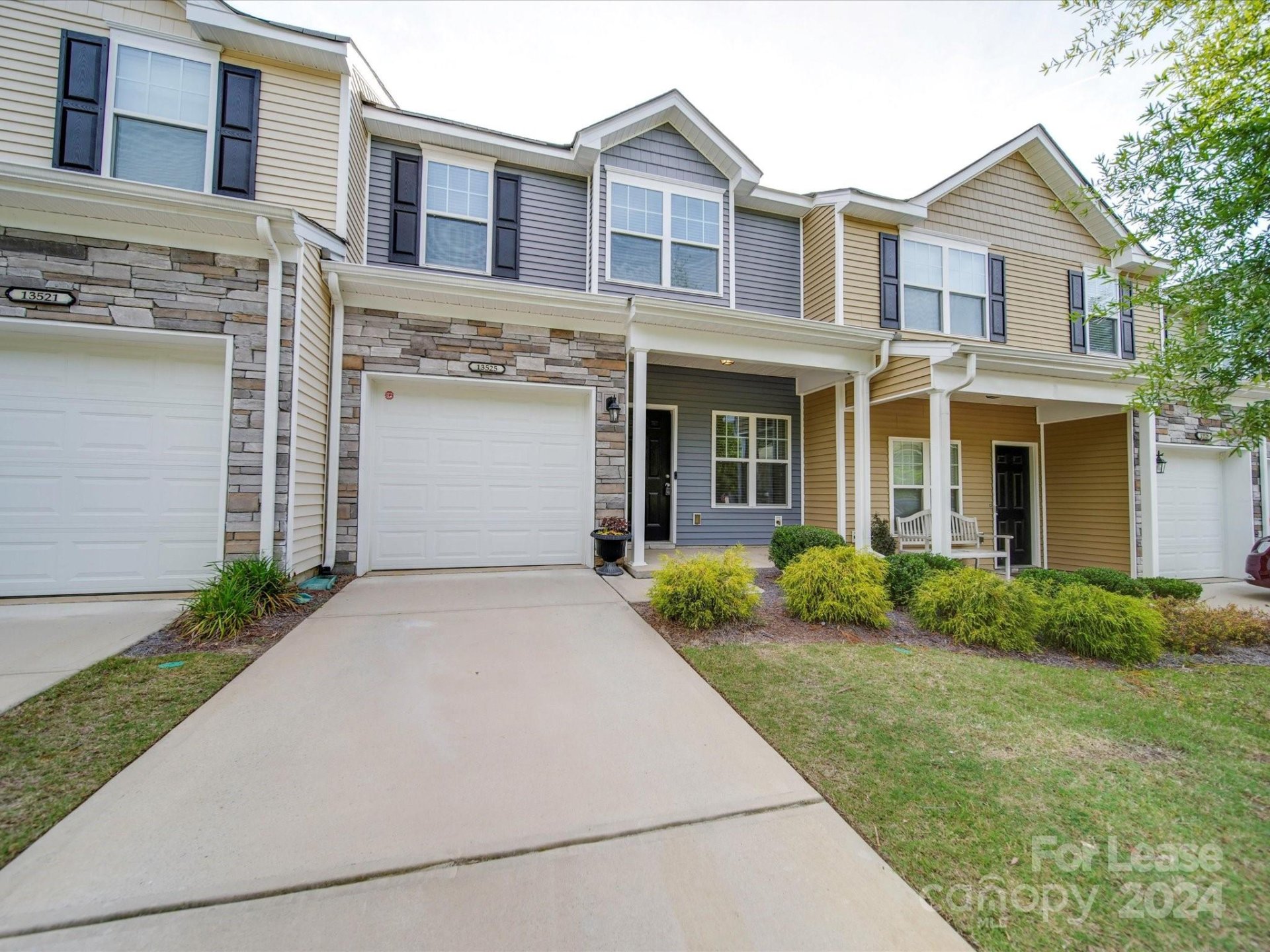 Property image 1 at 13525 Browhill Lane, Charlotte, NC 28278