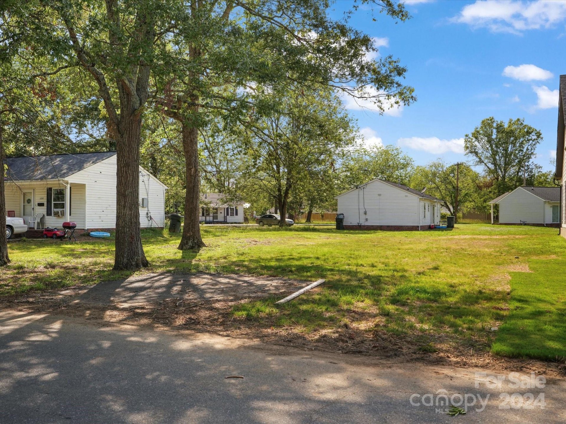 1054 Henderson Street