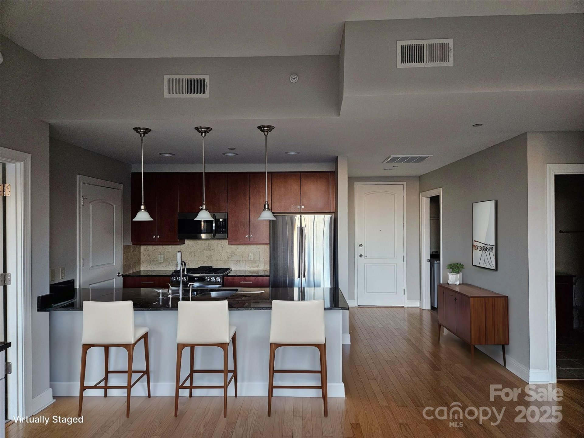 Property image 4 at 701 Royal Court, Charlotte, NC 28202