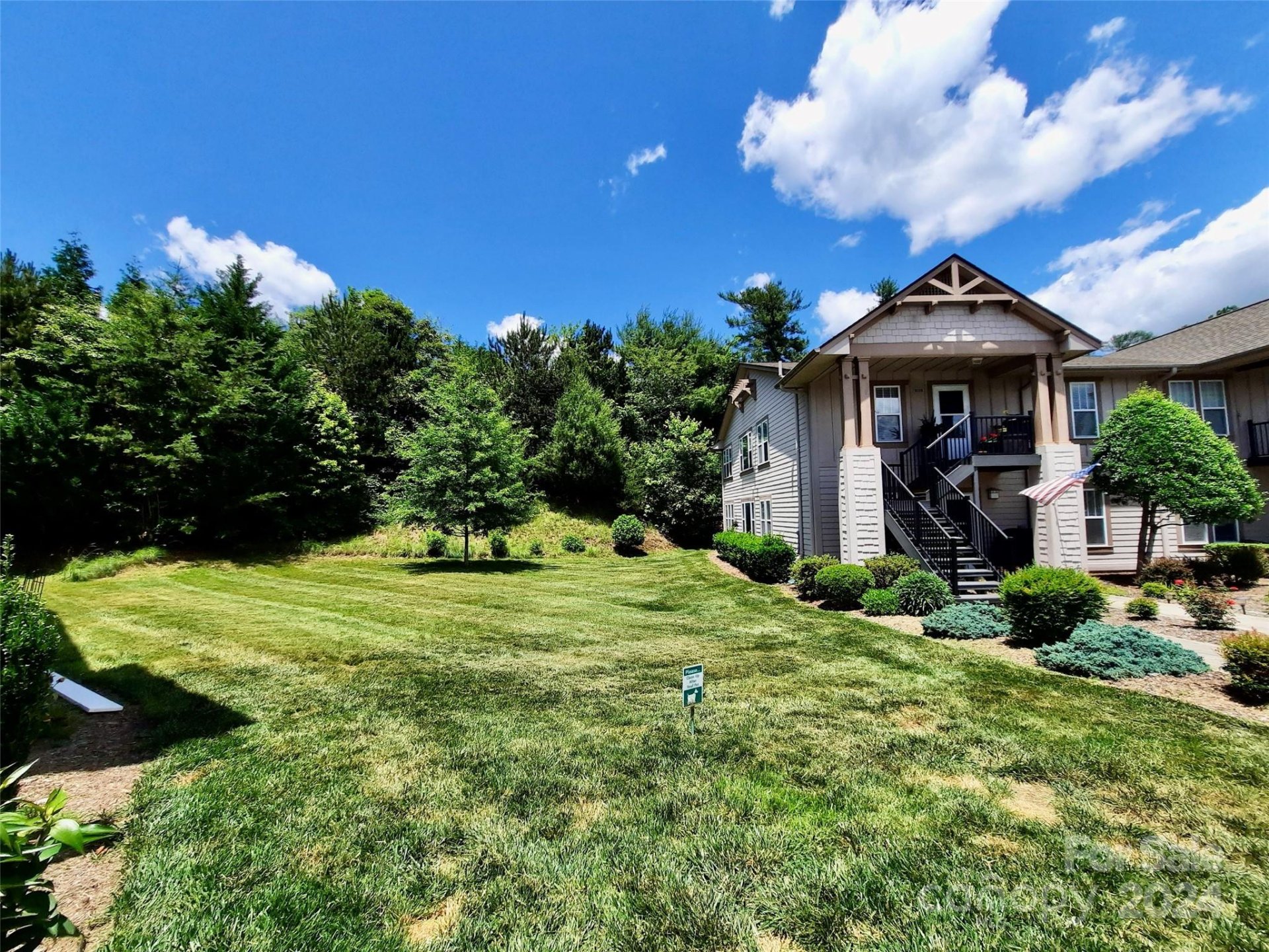 Property image 1 at 1501 Deermouse Way, Hendersonville, NC 28792