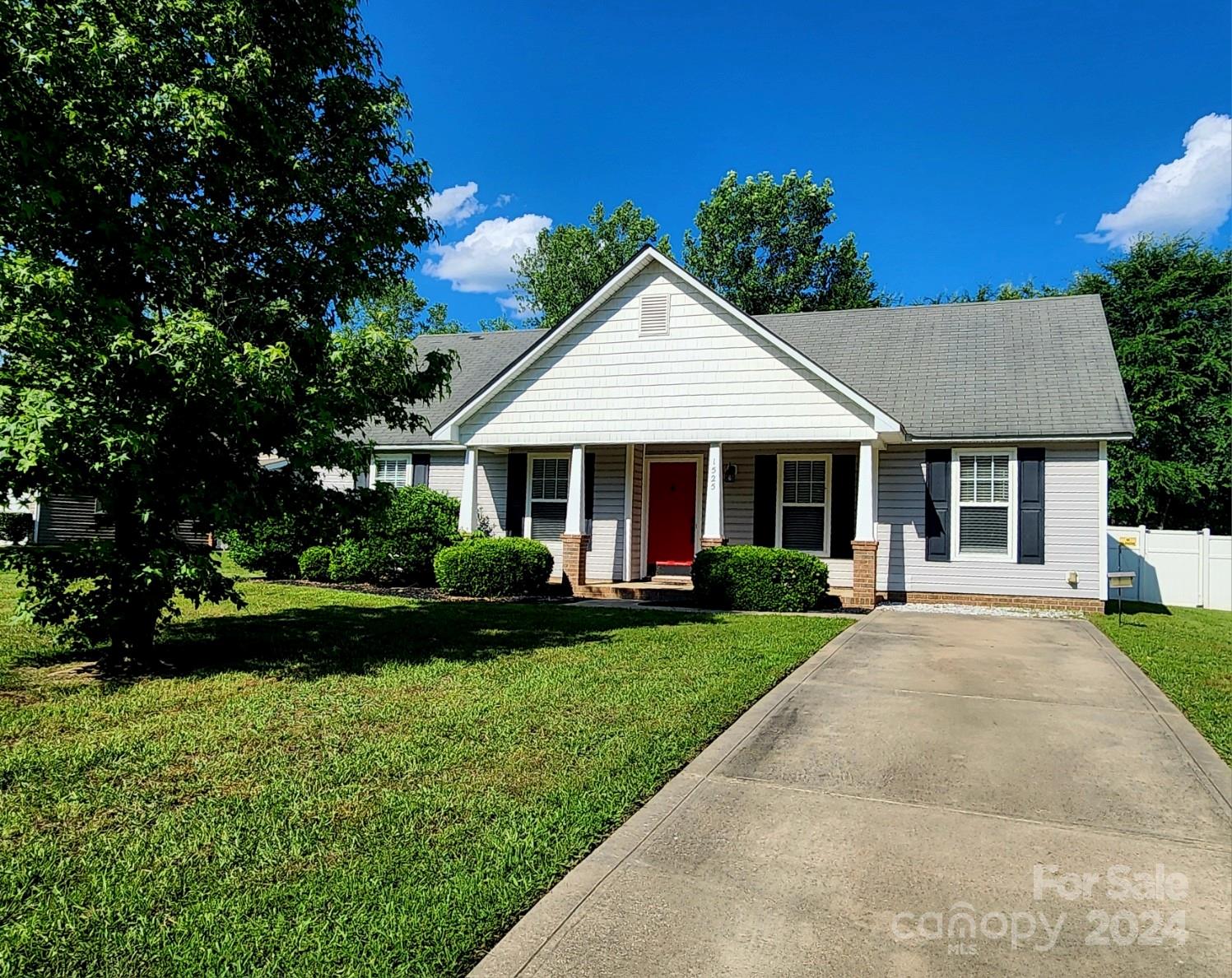 Property image 1 at 1525 Long Paw Lane, Charlotte, NC 28214