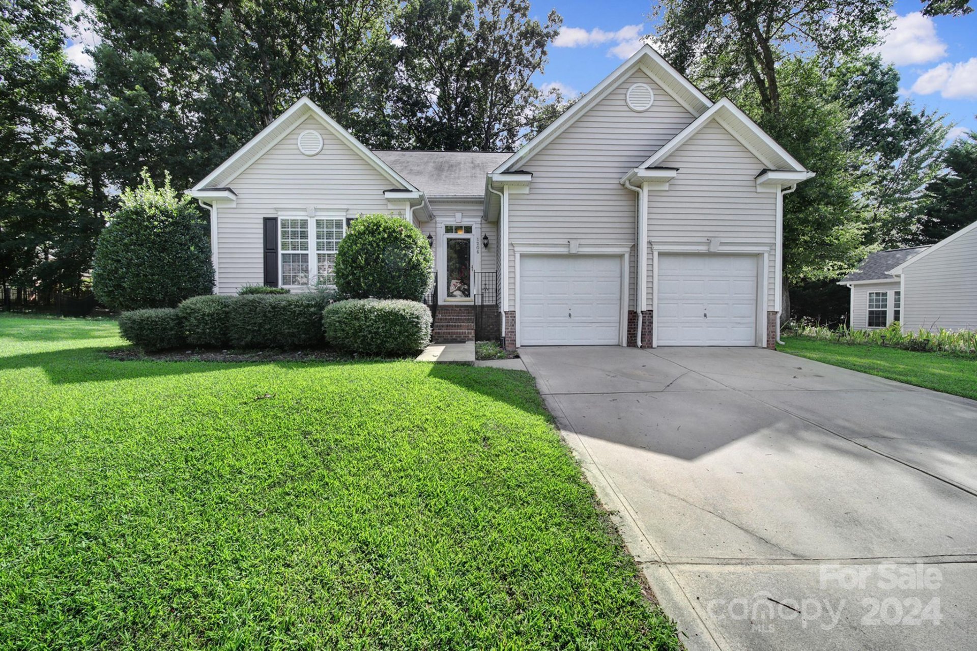 1206 Bridge Knot Court