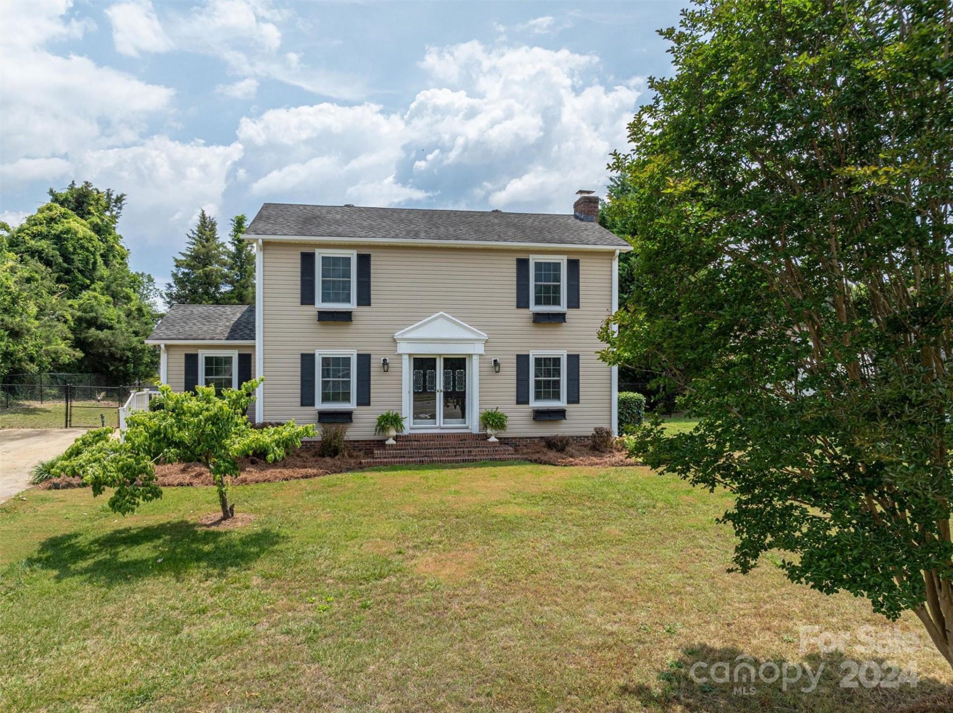 Property image 1 at 634 Carson Road, Gastonia, NC 28052