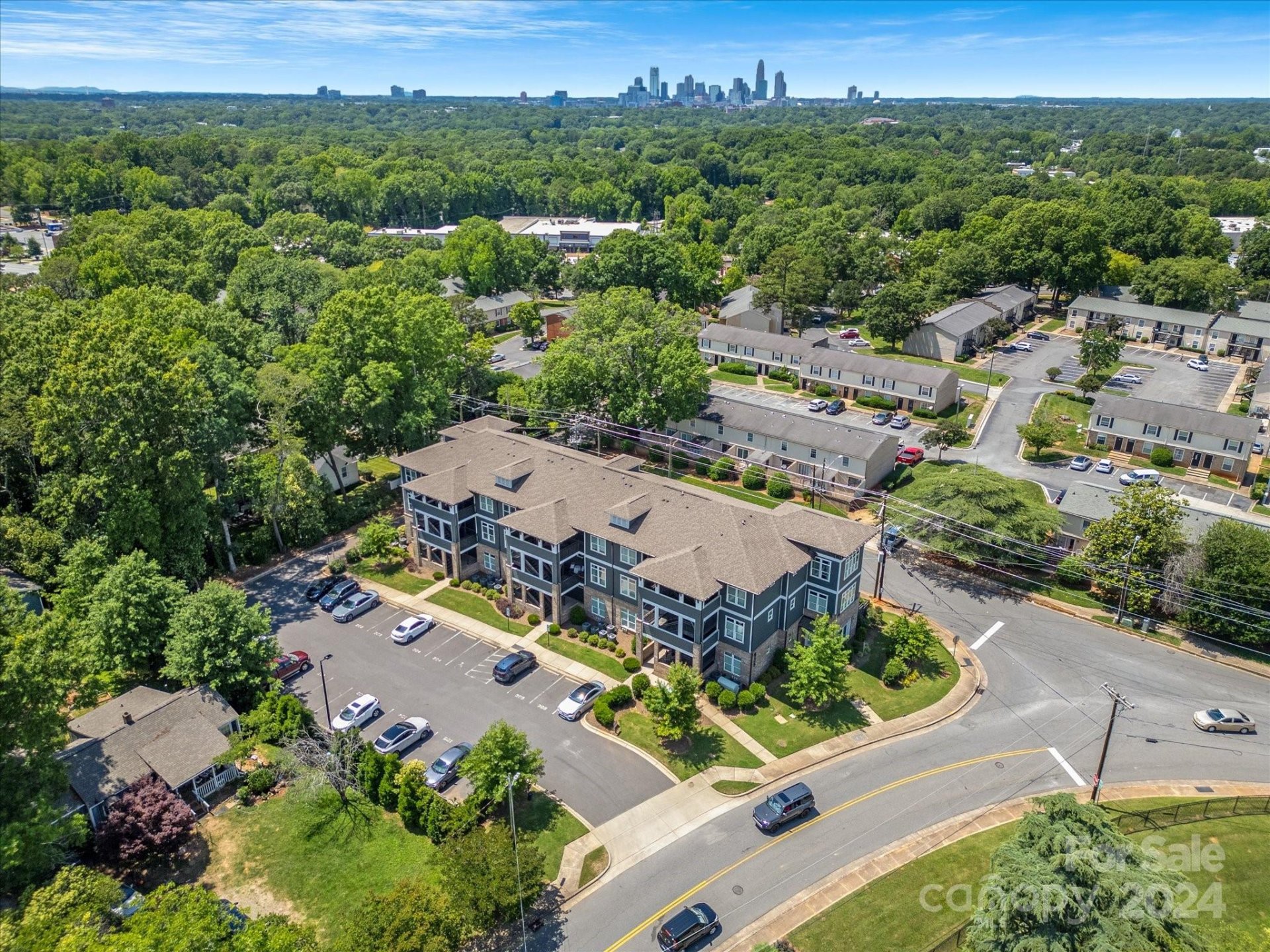 Property image 1 at 935 Mcalway Road, Charlotte, NC 28211