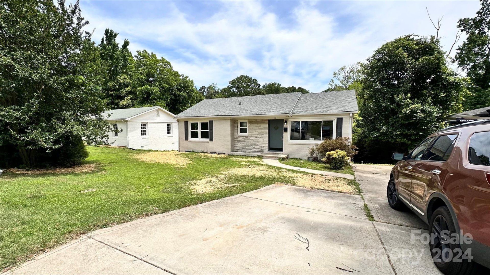 Property image 1 at 4152 Welling Avenue, Charlotte, NC 28208